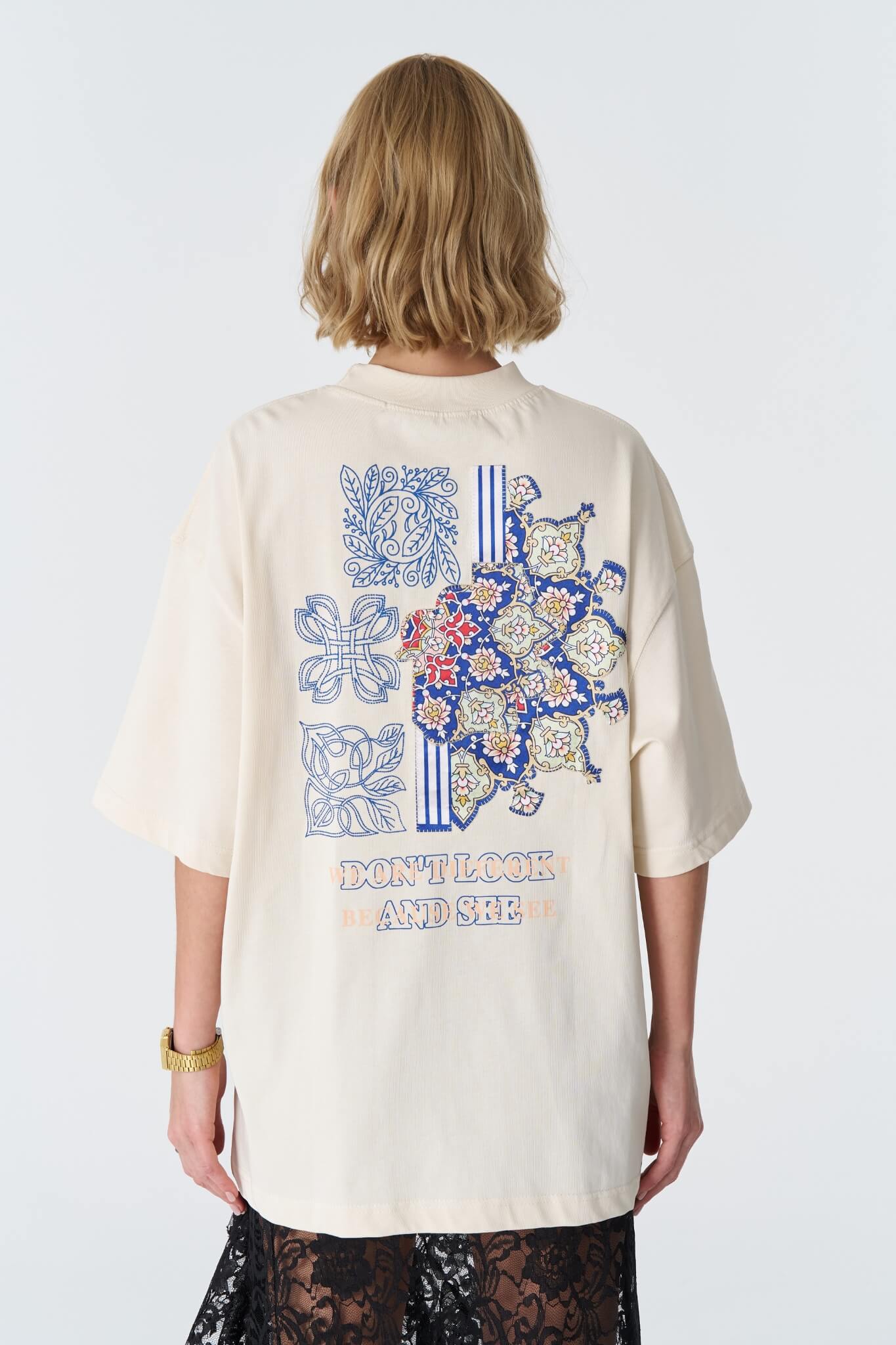 DON'T LOOK - OFF WHITE