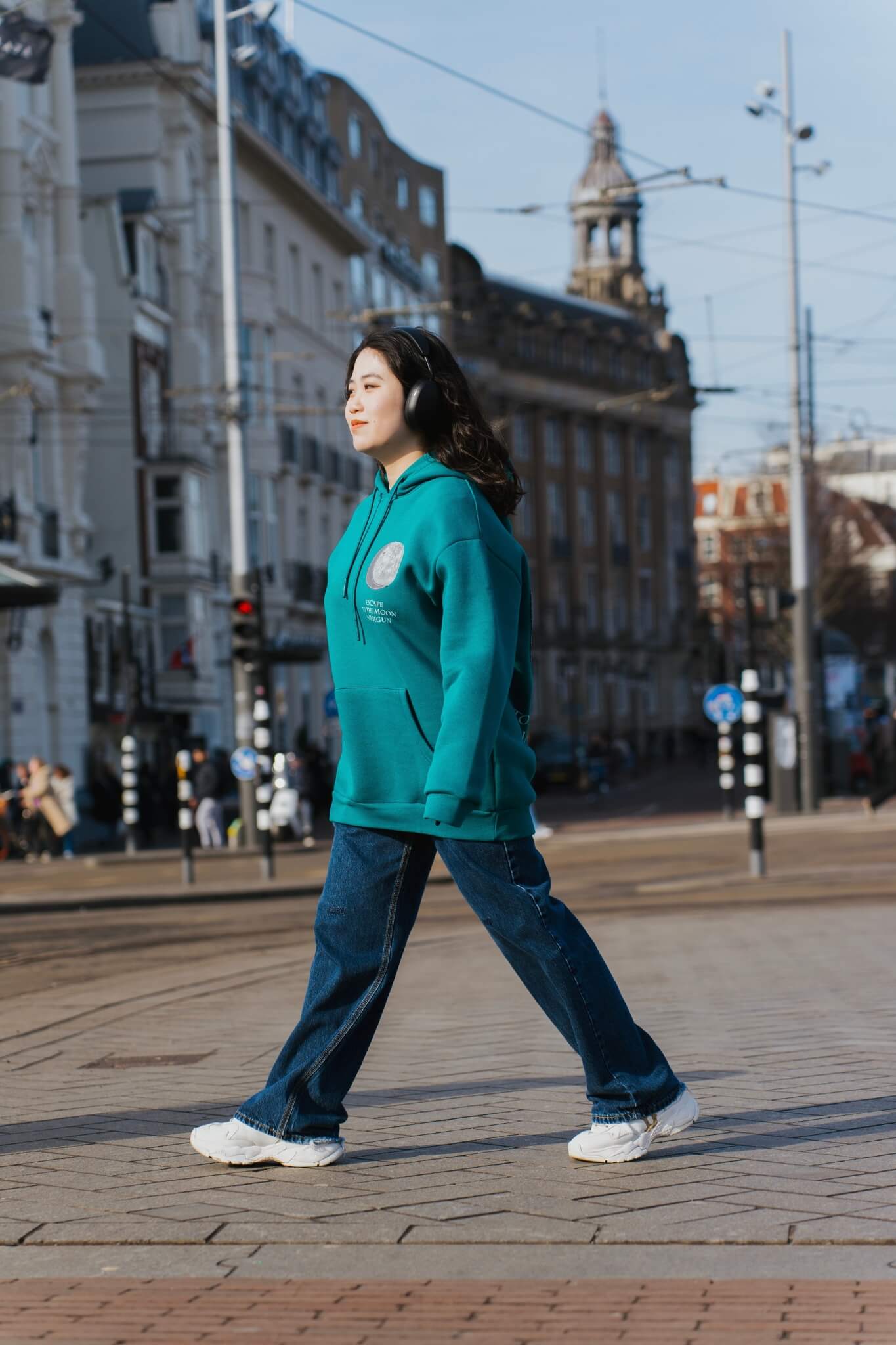 ESCAPE TO MOON - GREEN