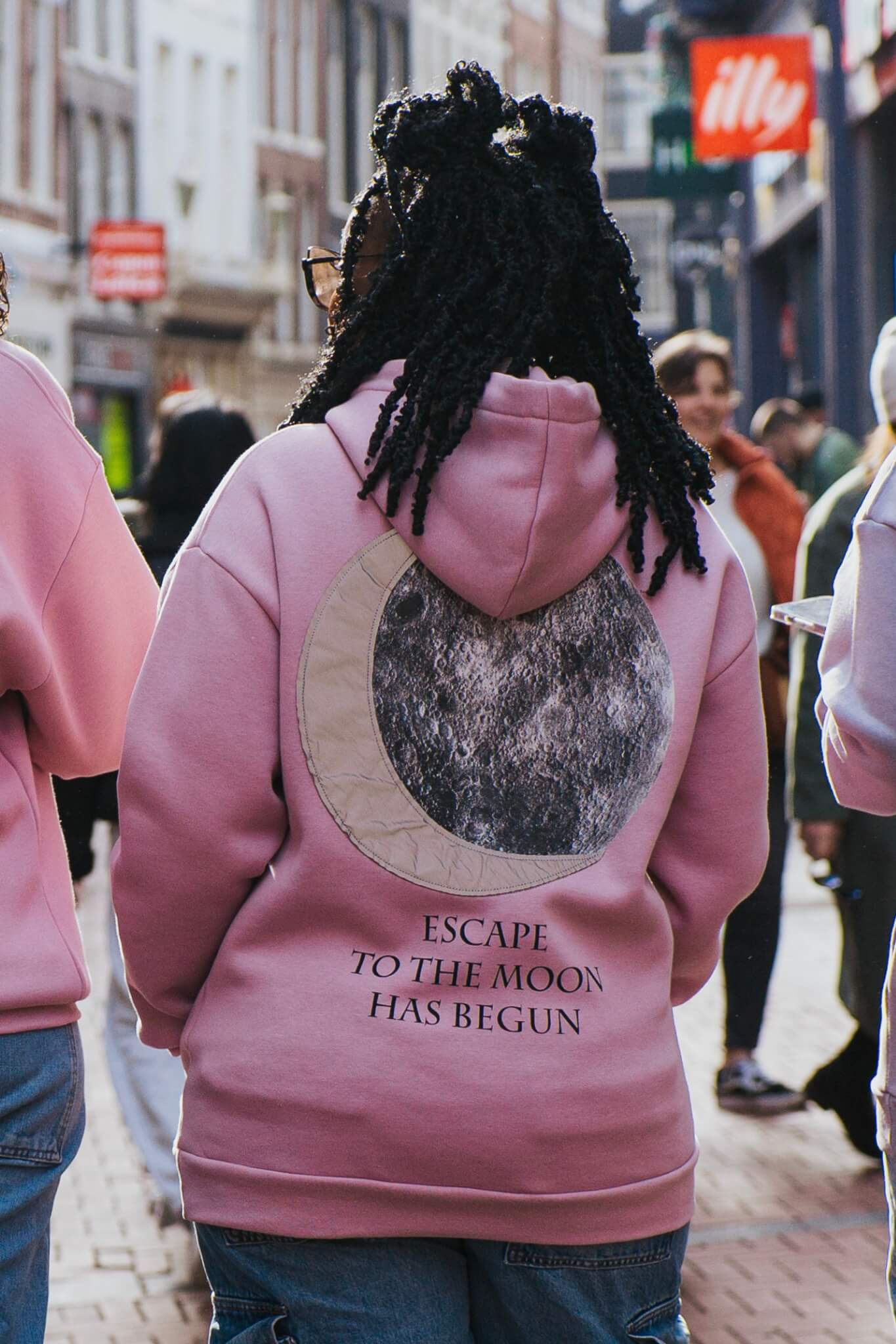 ESCAPE TO MOON - PINK