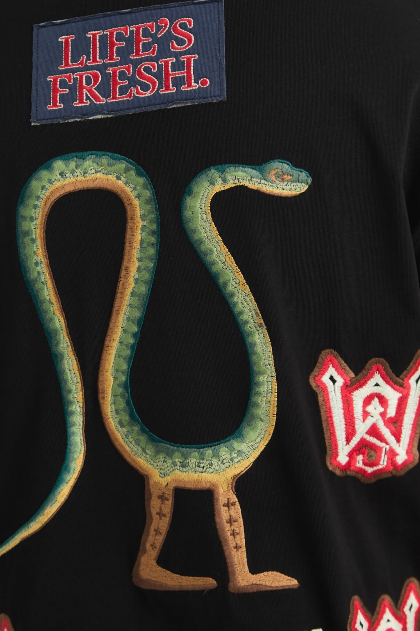 LIFE'S FRESH - BLACK