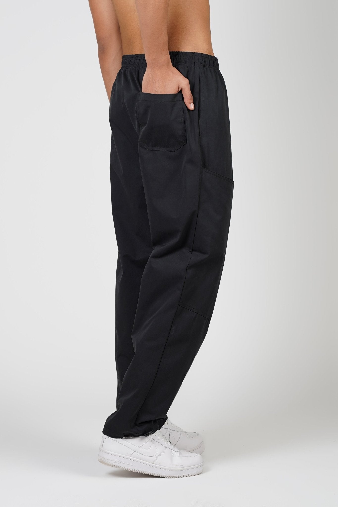 PANTS - THE GERMAN POCKETS - BLACK