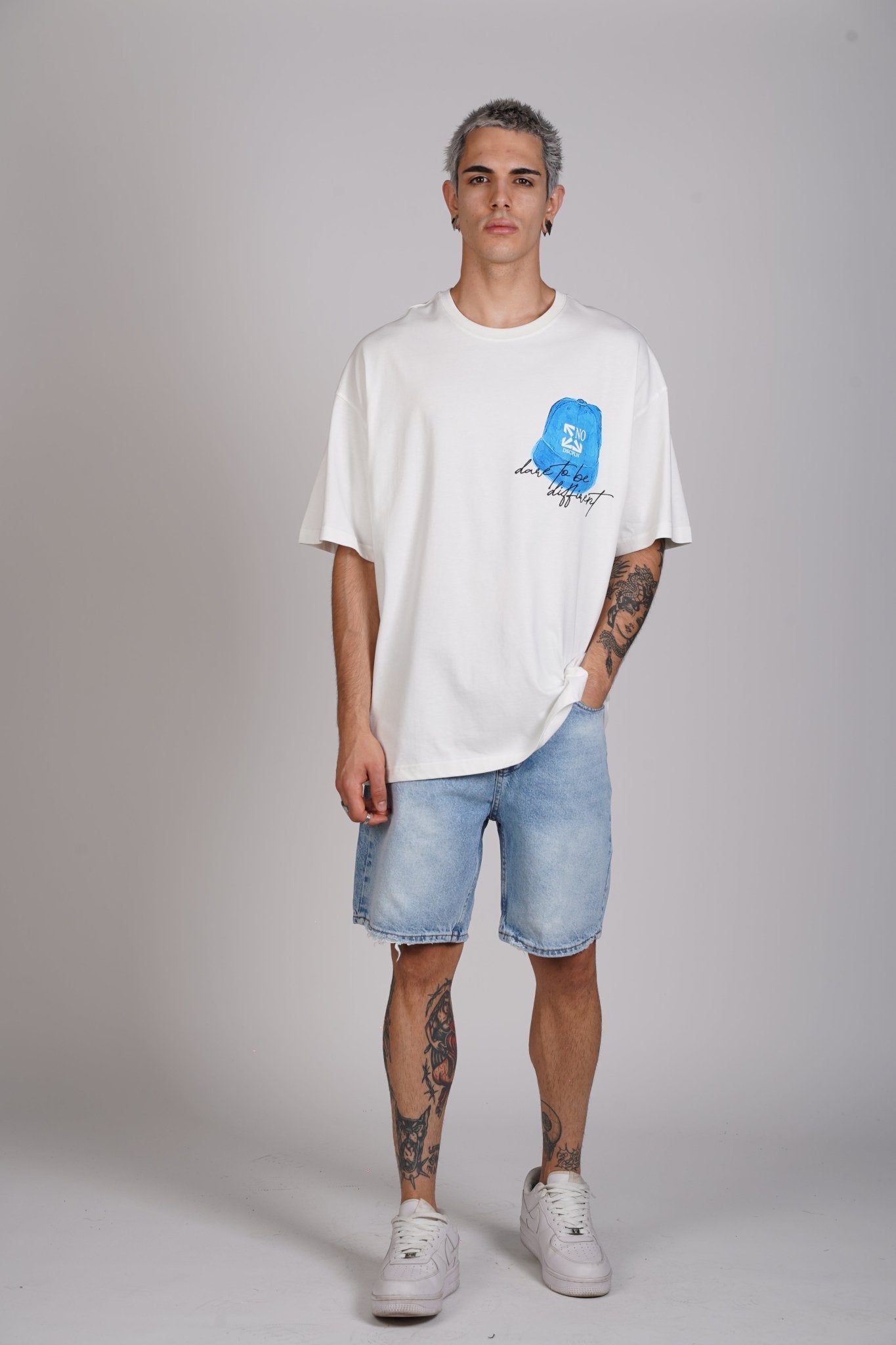 T - SHIRT - BLUE CAP - WHITE