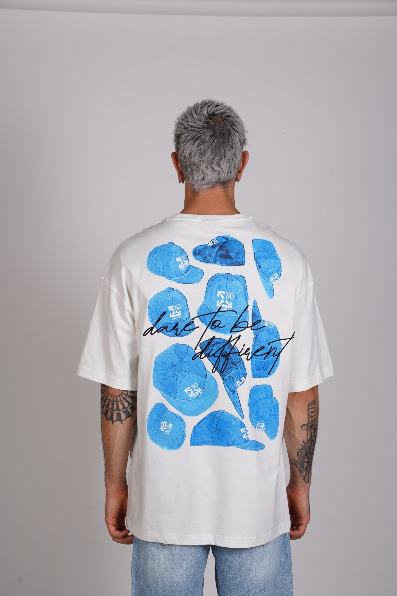 T - SHIRT - BLUE CAP - WHITE