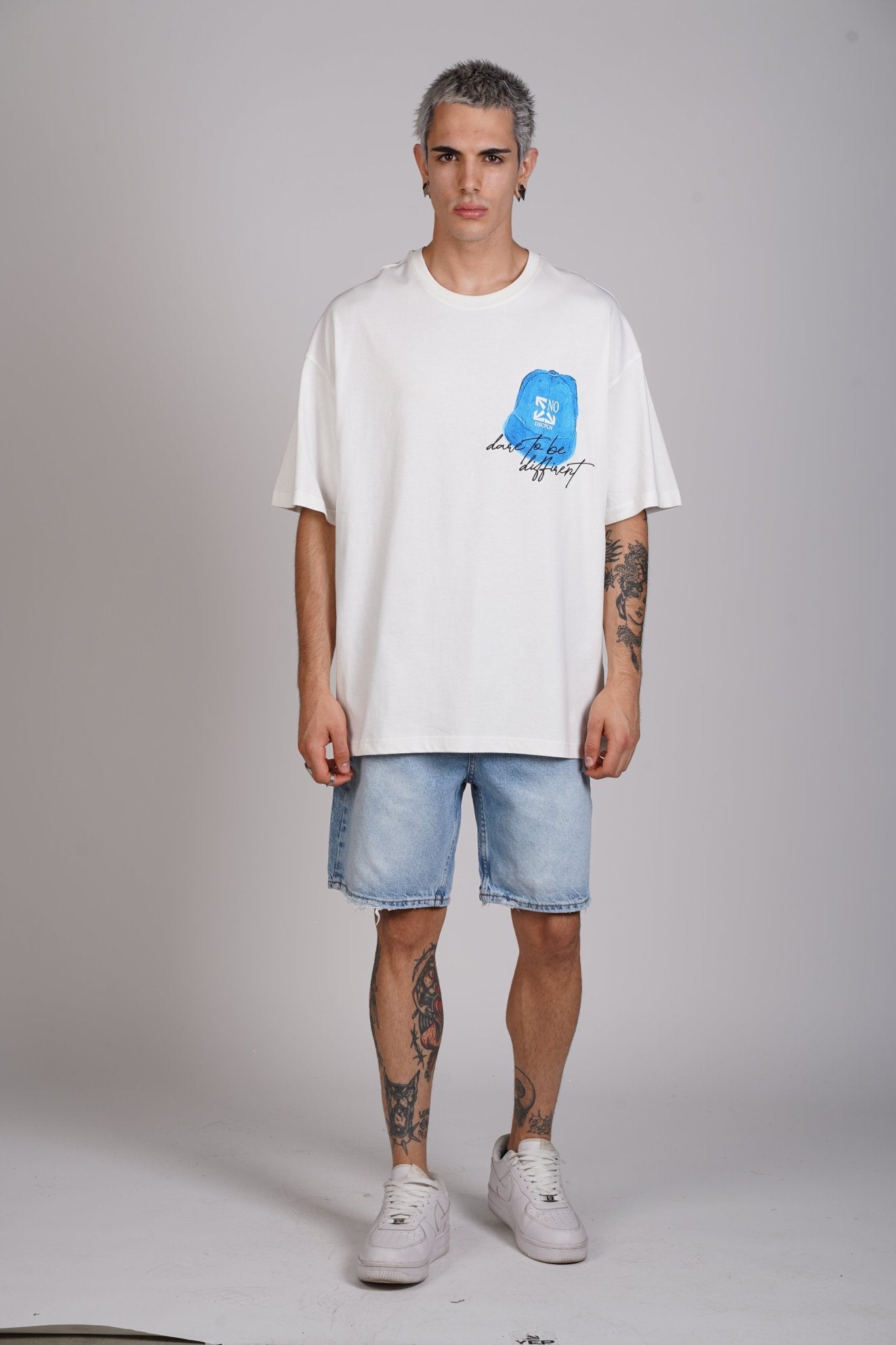 T - SHIRT - BLUE CAP - WHITE