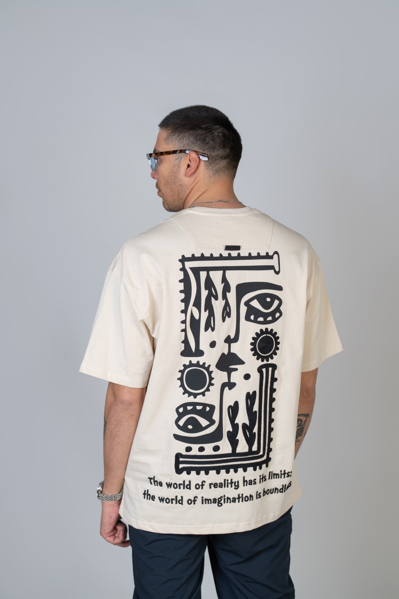 T - SHIRT - BOUNDLESS LIMITS - BEIGE