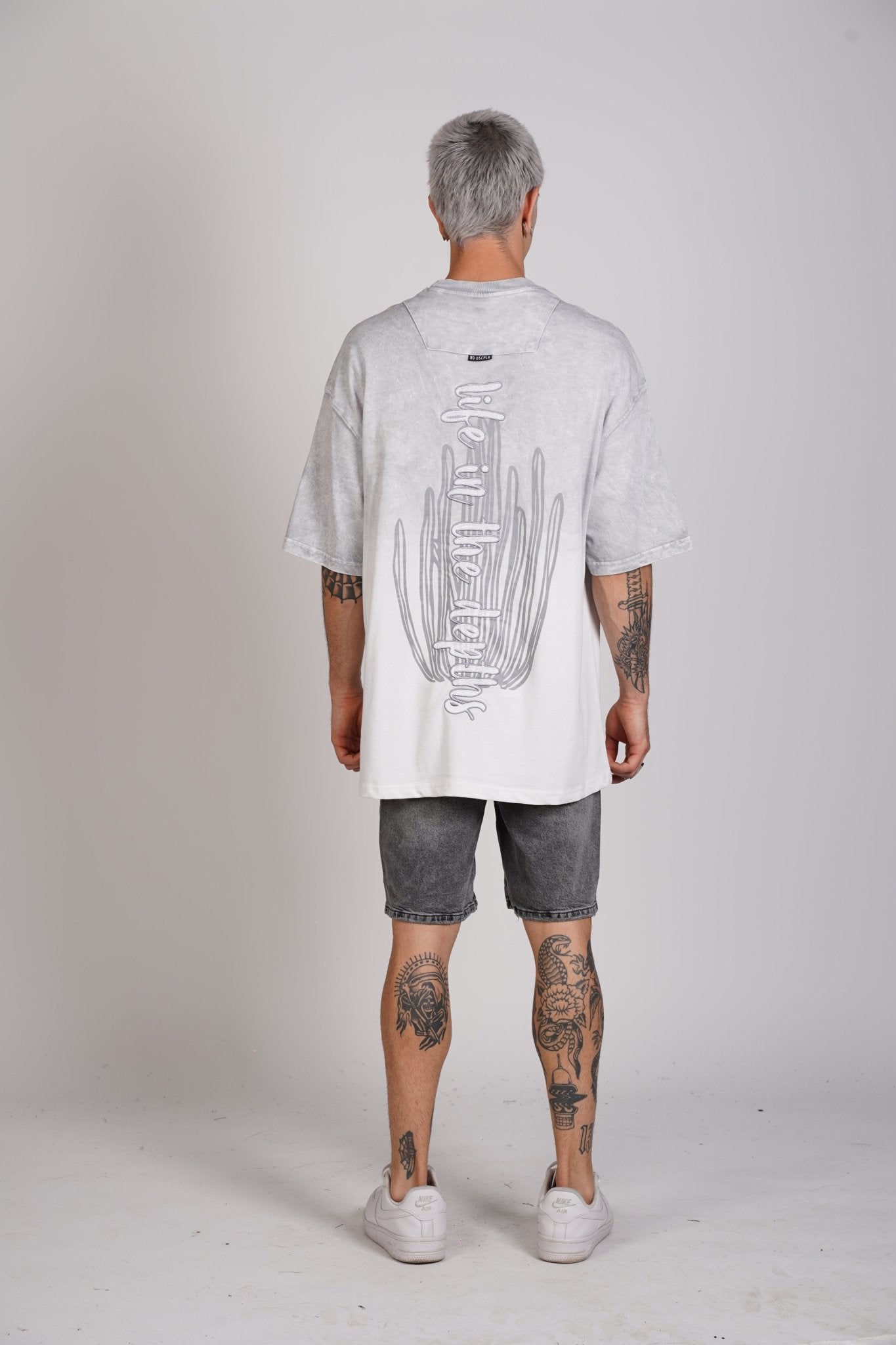 T - SHIRT - DEPTHS - GREY