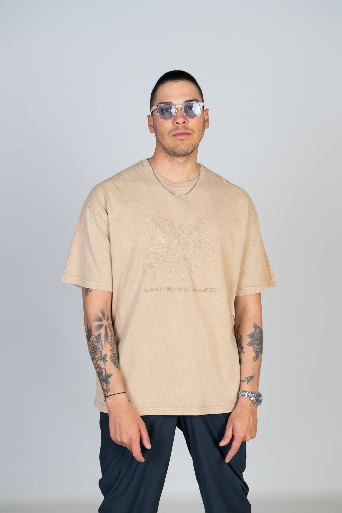 T - SHIRT - DYE FLOWERS - BEIGE