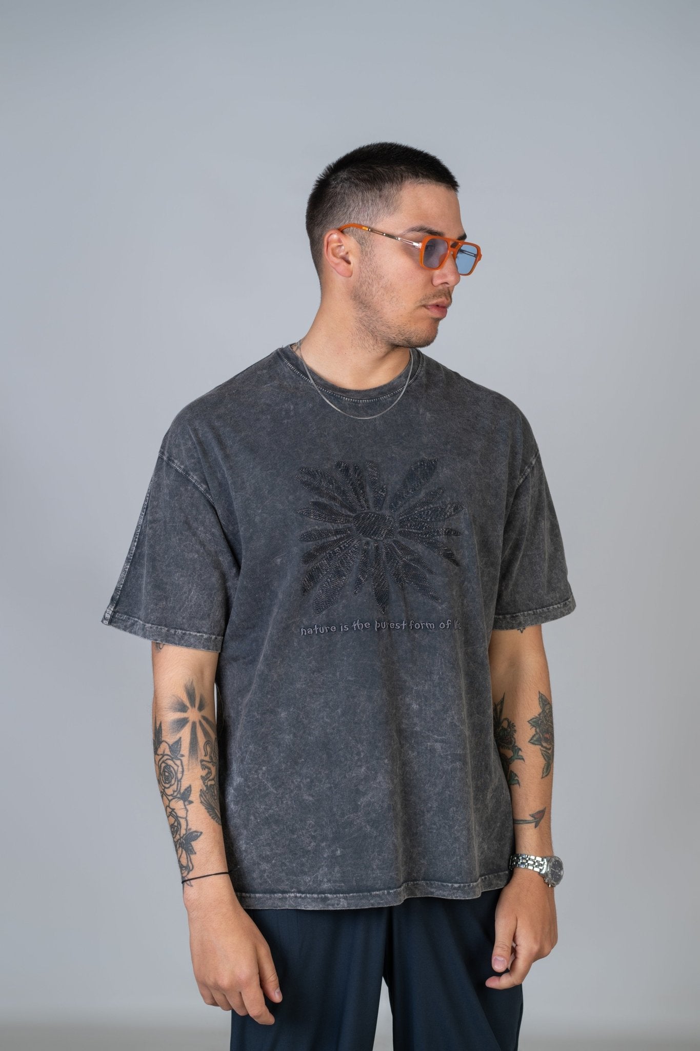 T - SHIRT - DYE FLOWERS - SMOKED