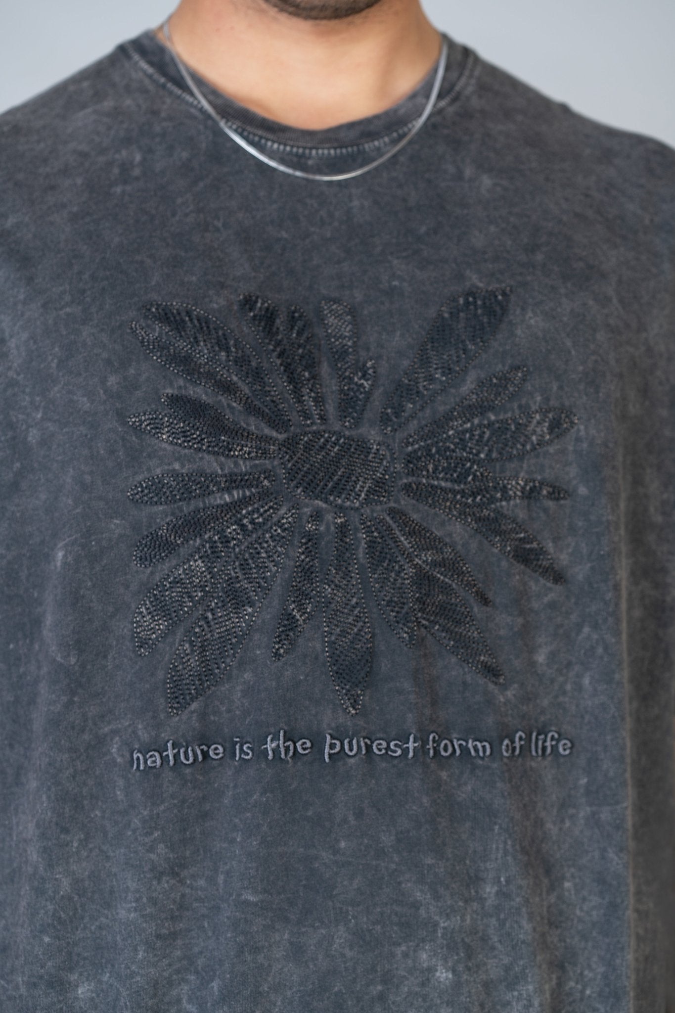 T - SHIRT - DYE FLOWERS - SMOKED