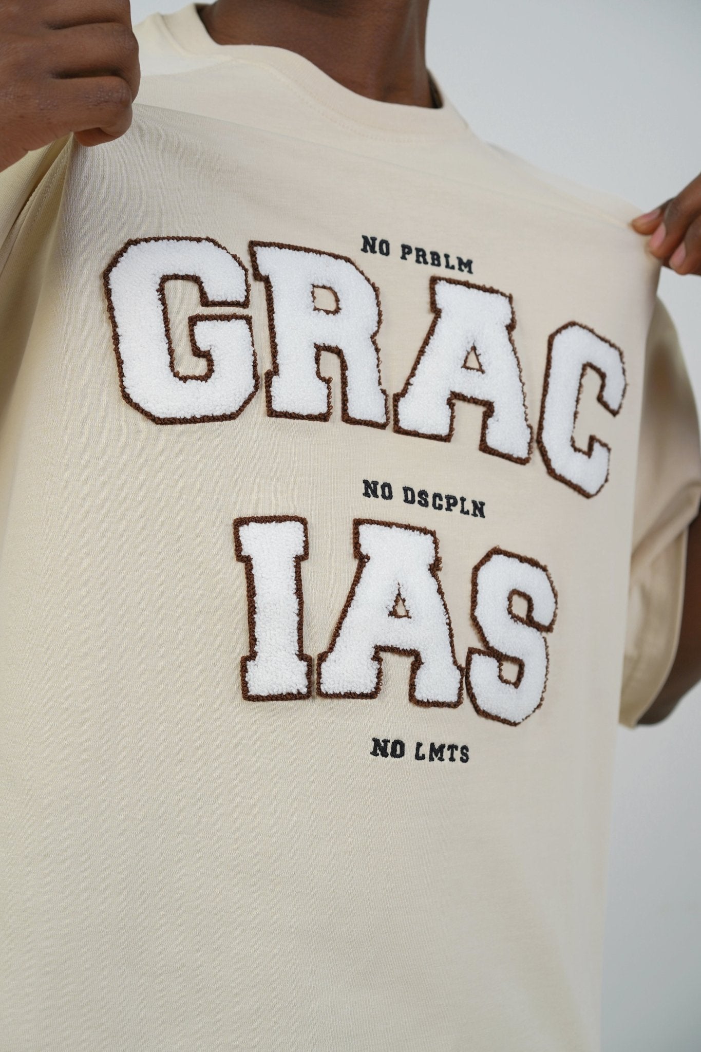 T - SHIRT - GRACIAS - BEIGE