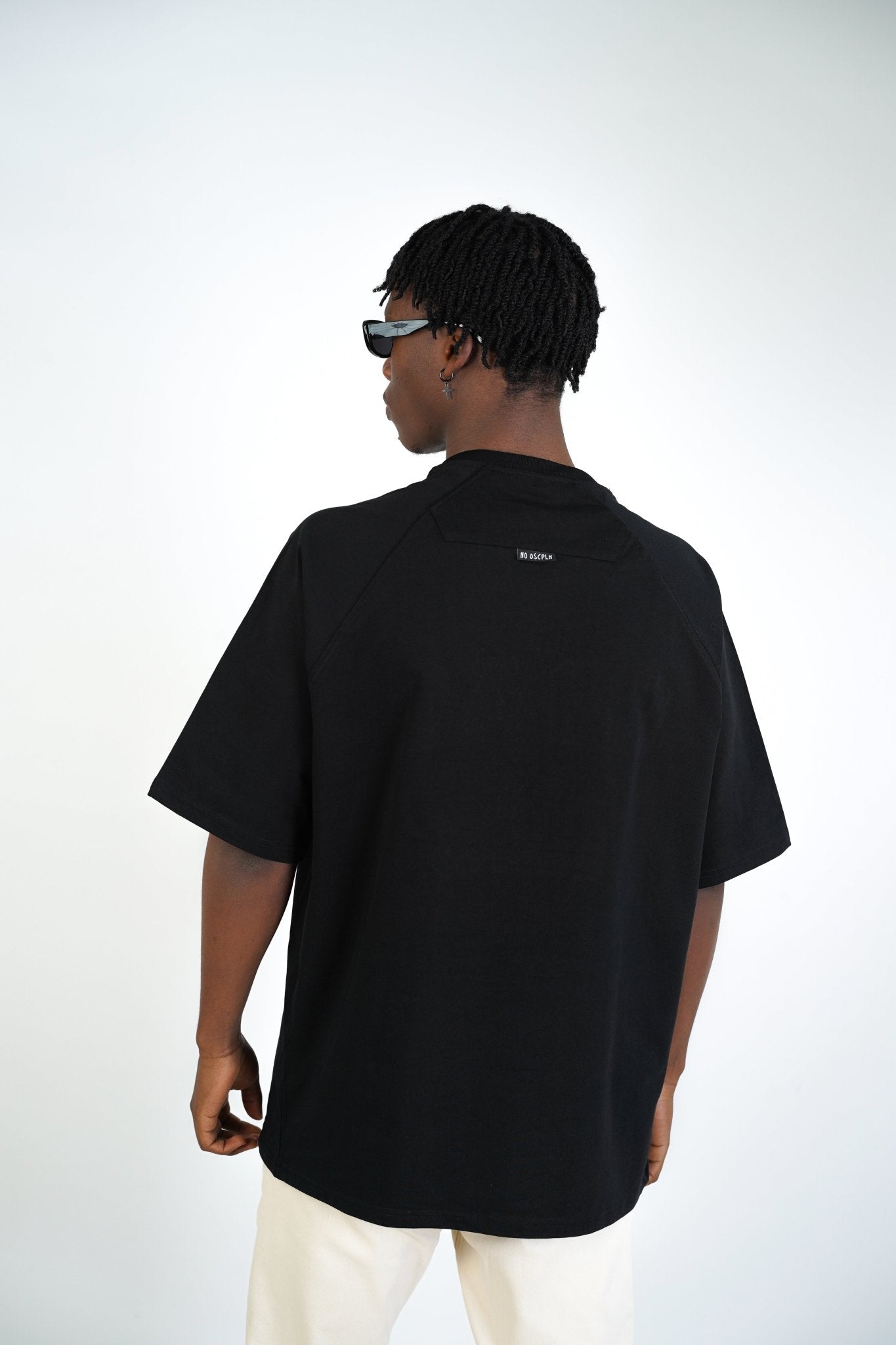 T - SHIRT - GRACIAS - BLACK