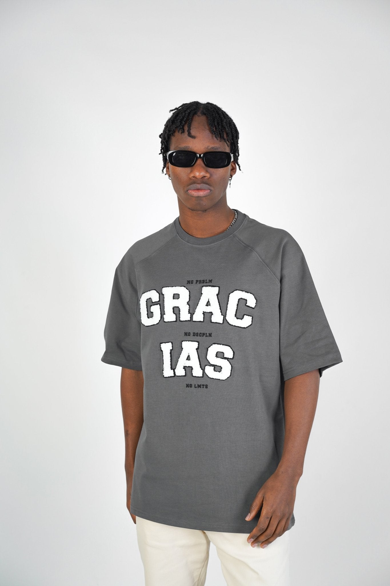 T - SHIRT - GRACIAS - GREY