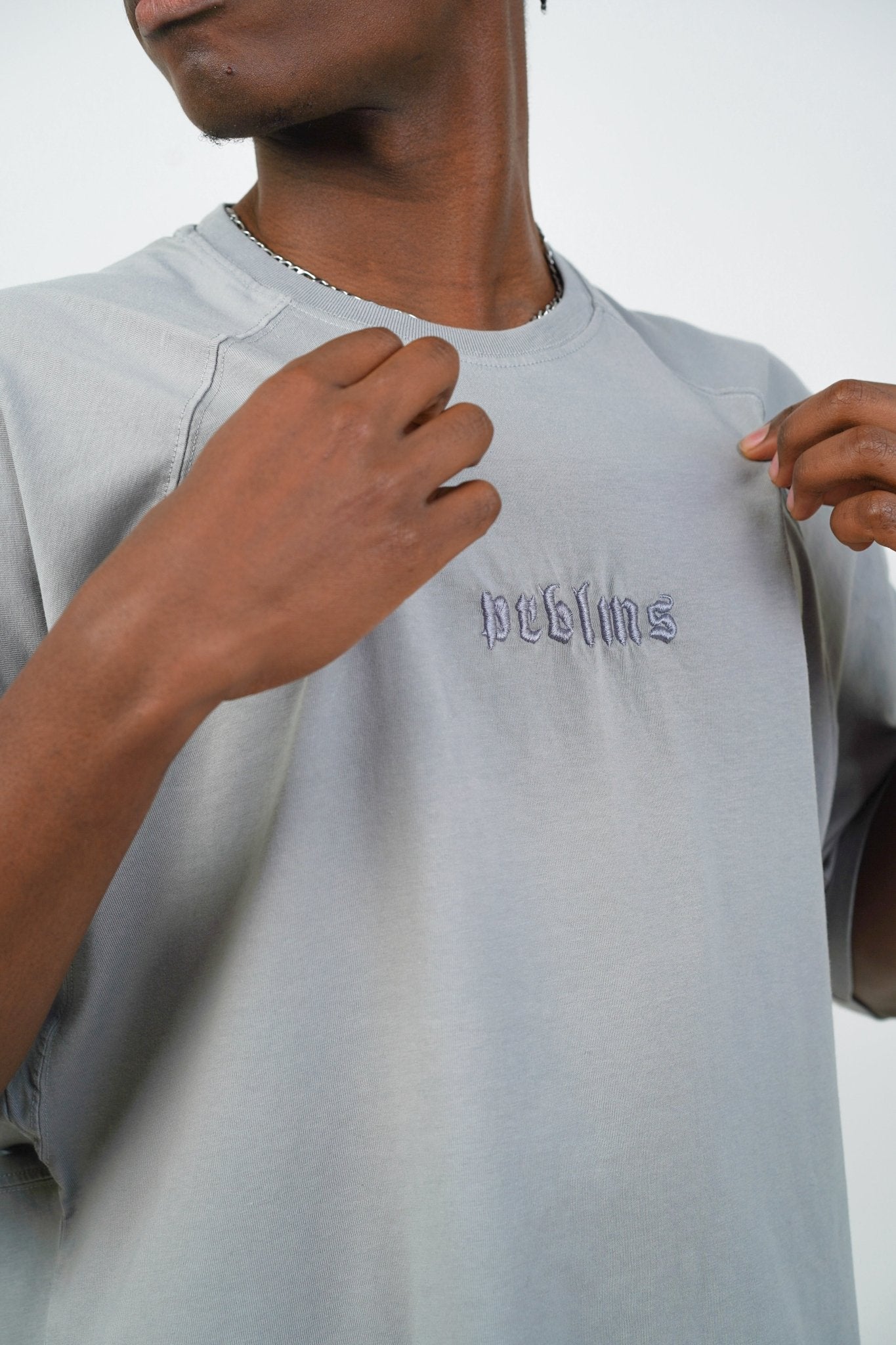 T - SHIRT - NEW GEN PRBLMS - GREY