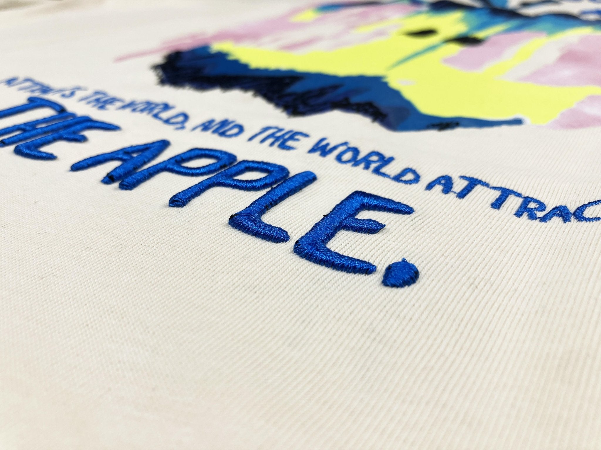 T - SHIRT - NEWTON APPLE - BEIGE