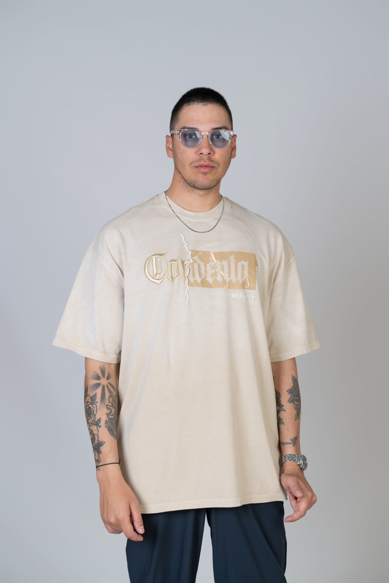 T - SHIRT - ON CONDENTO - BEIGE
