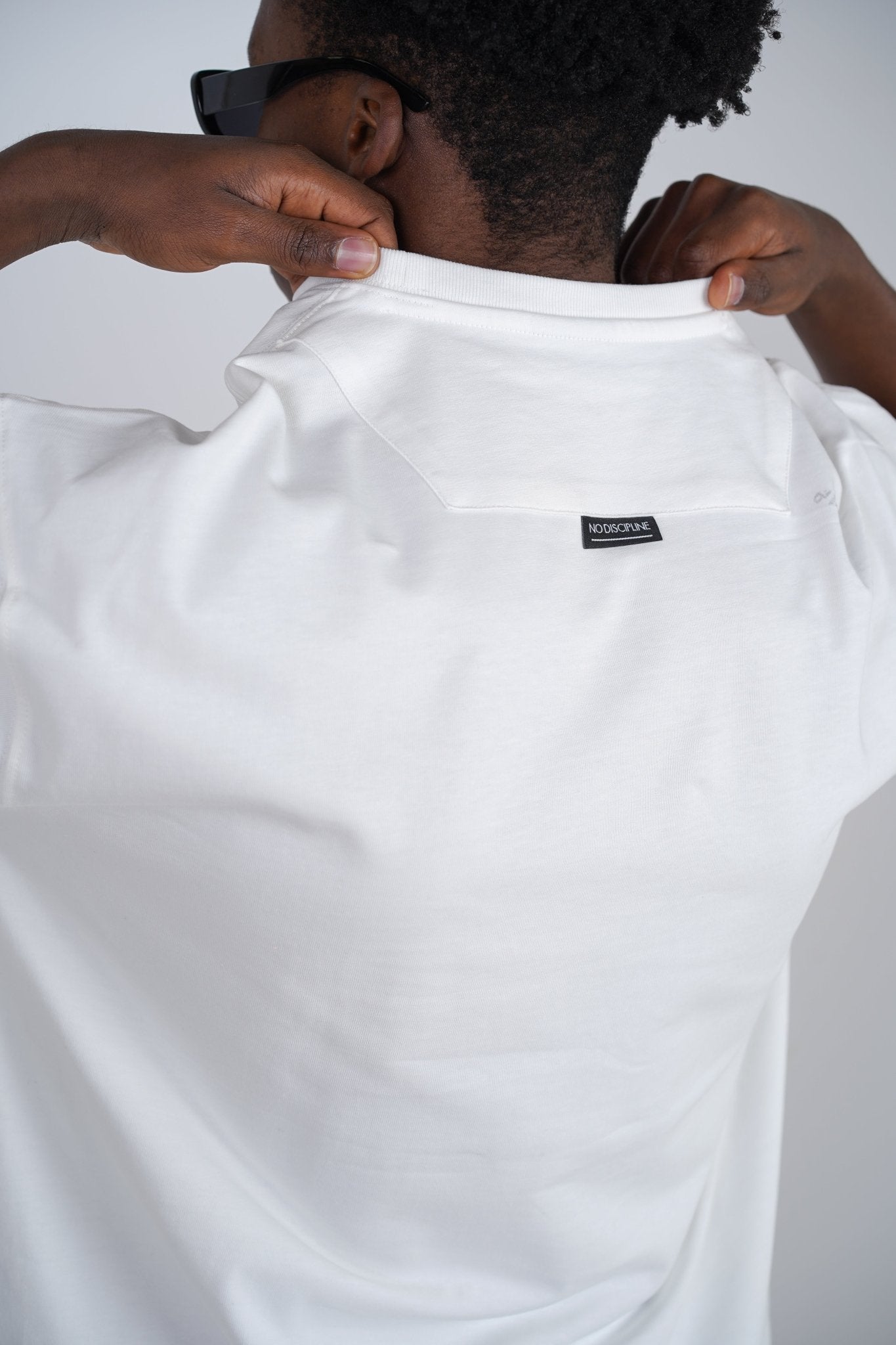 T - SHIRT - THE BASICS - WHITE