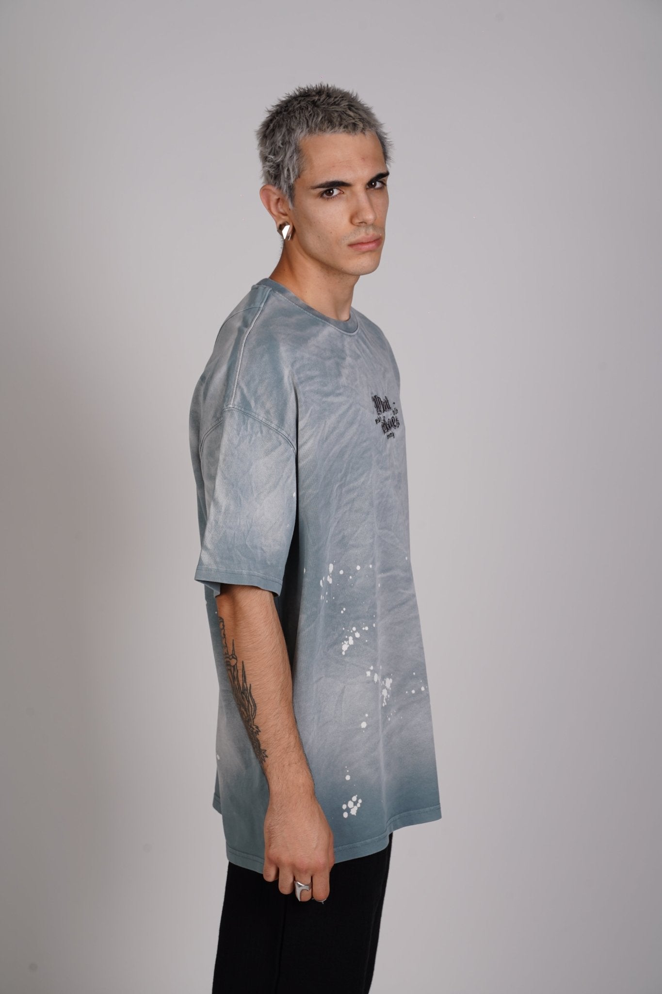 T - SHIRT - WHAT ECHOES - GREY