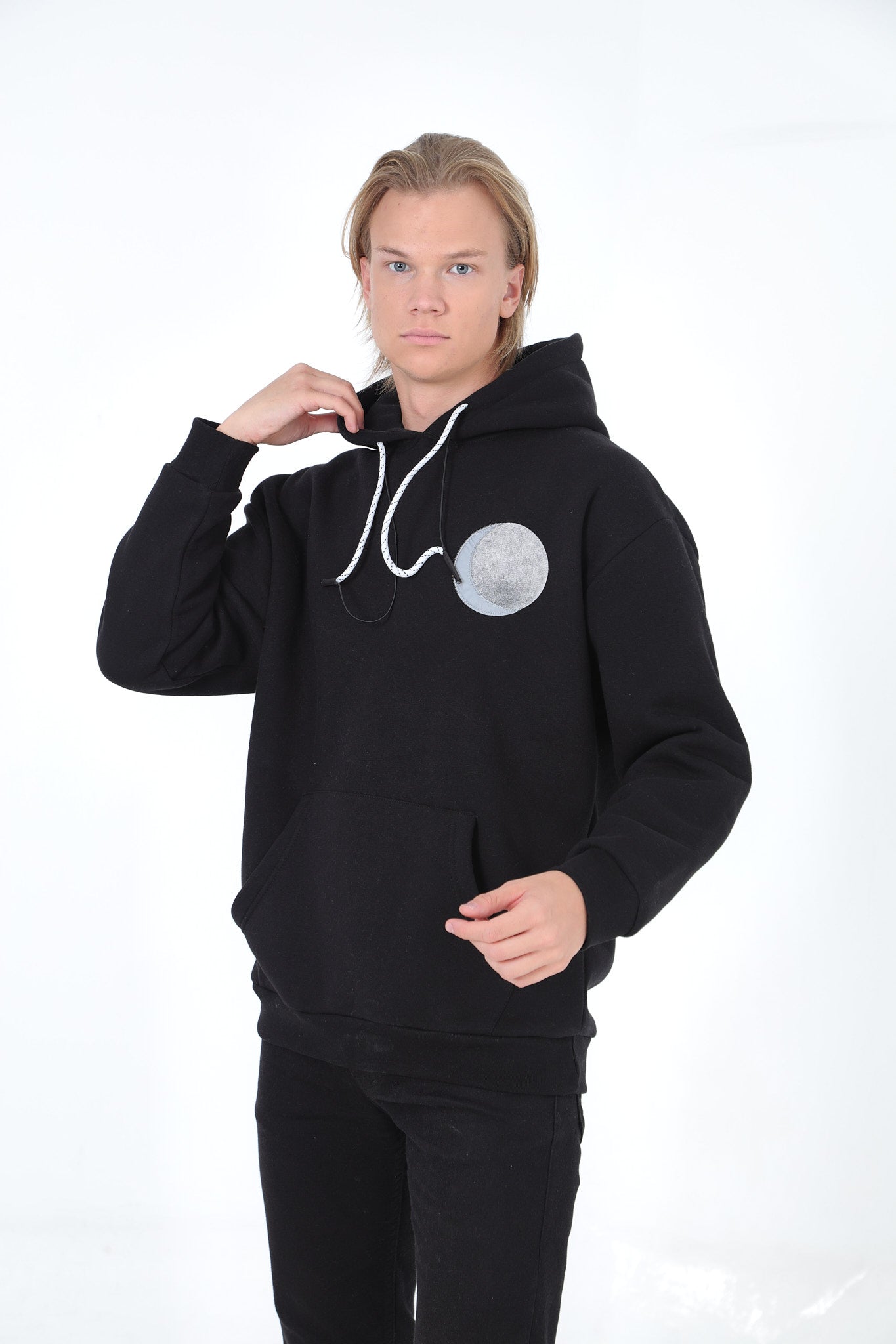 HOODIE - ESCAPE TO MOON - BLACK