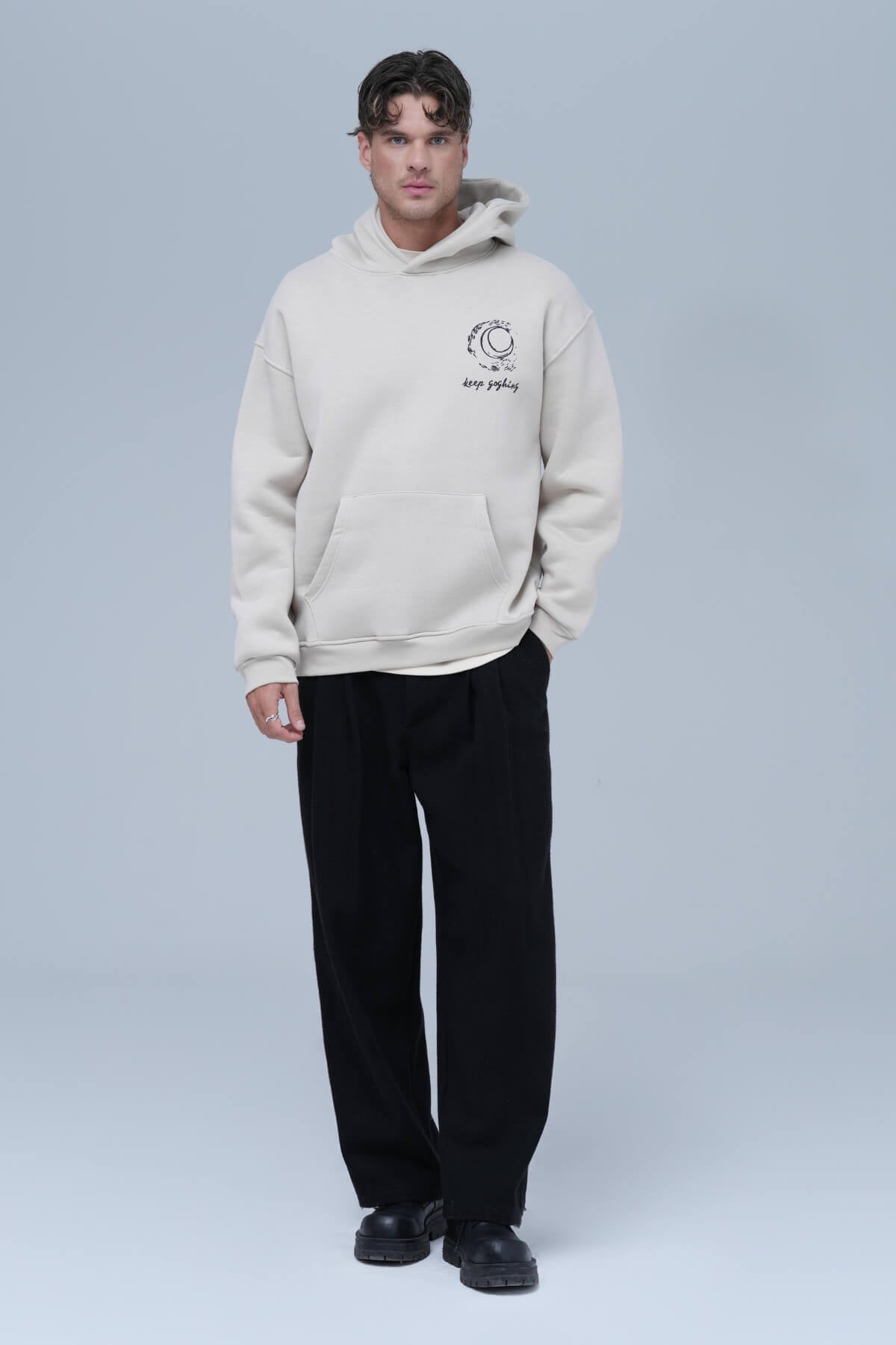 CROWS & SMOKE HOODIE - OFF-WHITE