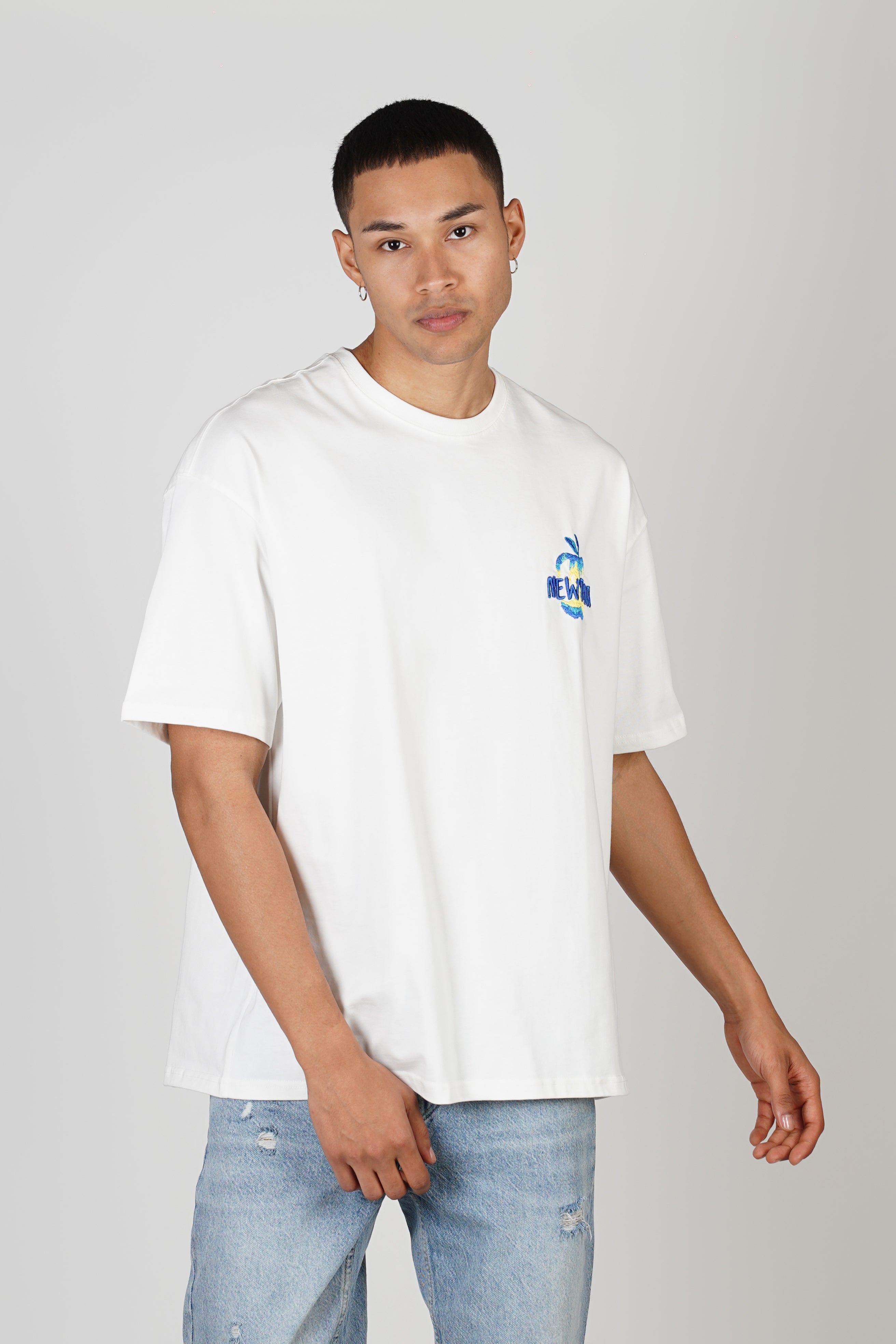 T-SHIRT - NEWTON & APPLE - WHITE