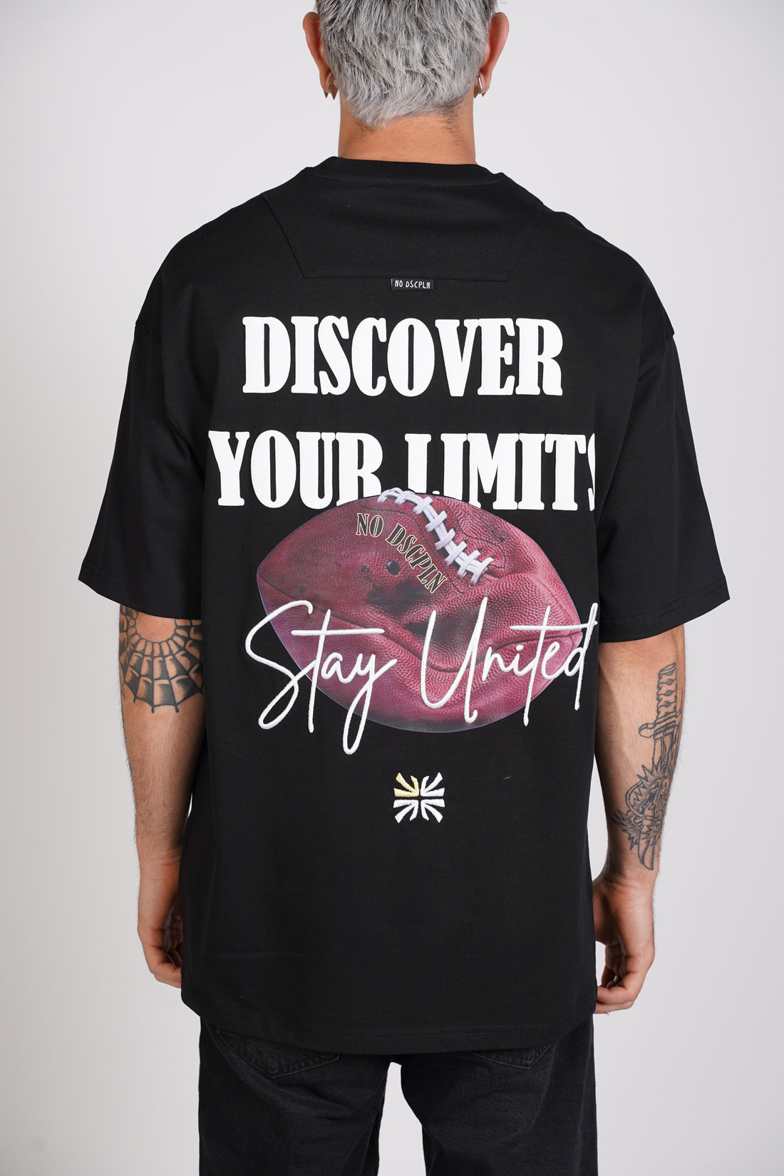 T-SHIRT - DISCOVER  - BLACK