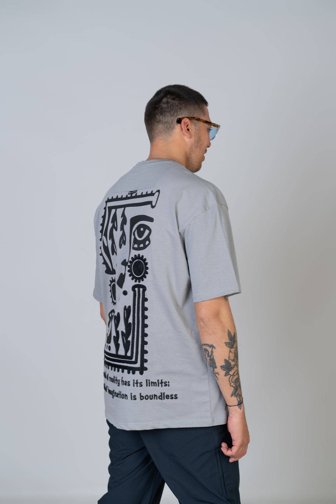 T-SHIRT - BOUNDLESS LIMITS - GREY