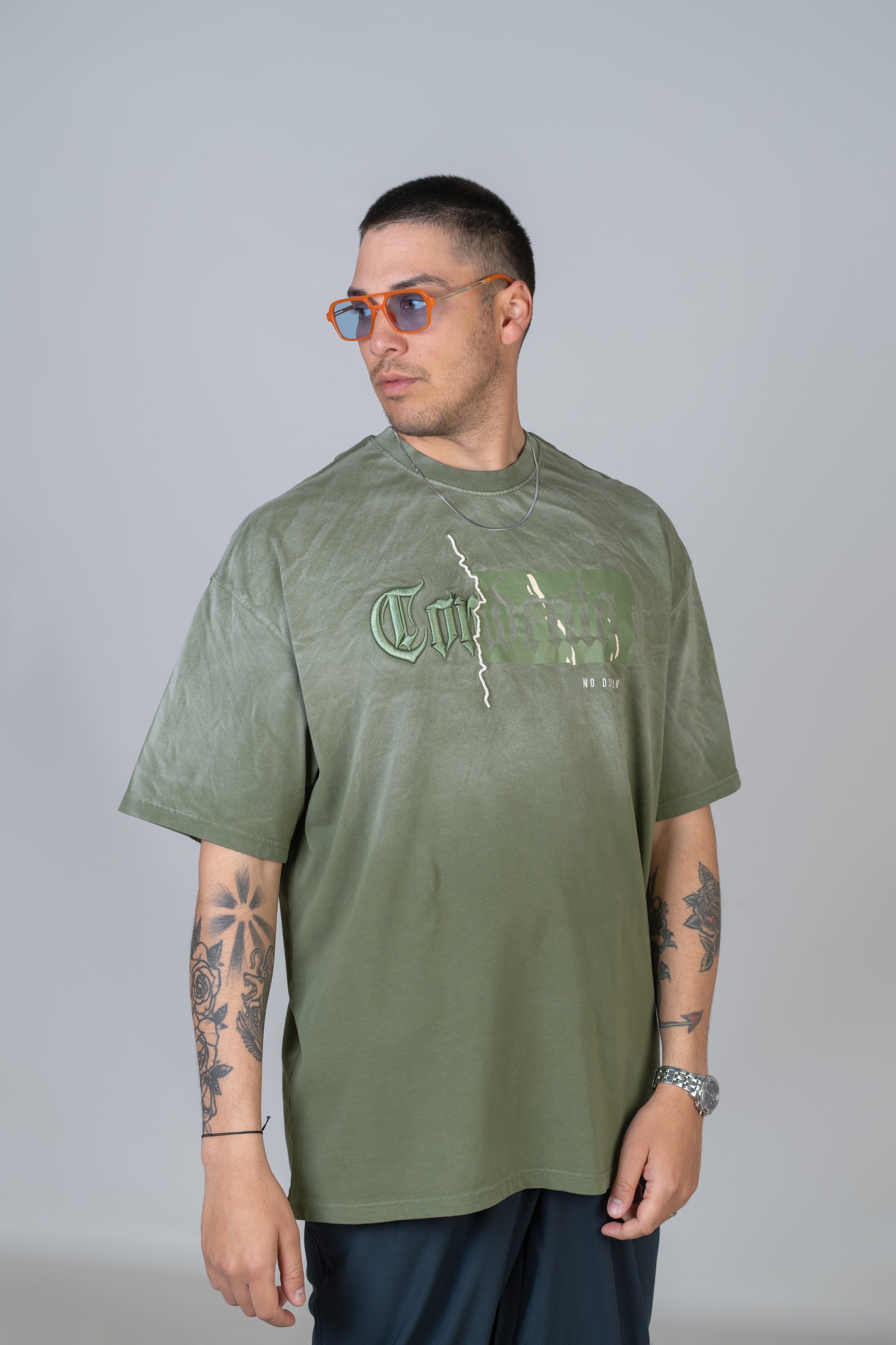 T-SHIRT - ON CONDENTO - KHAKI