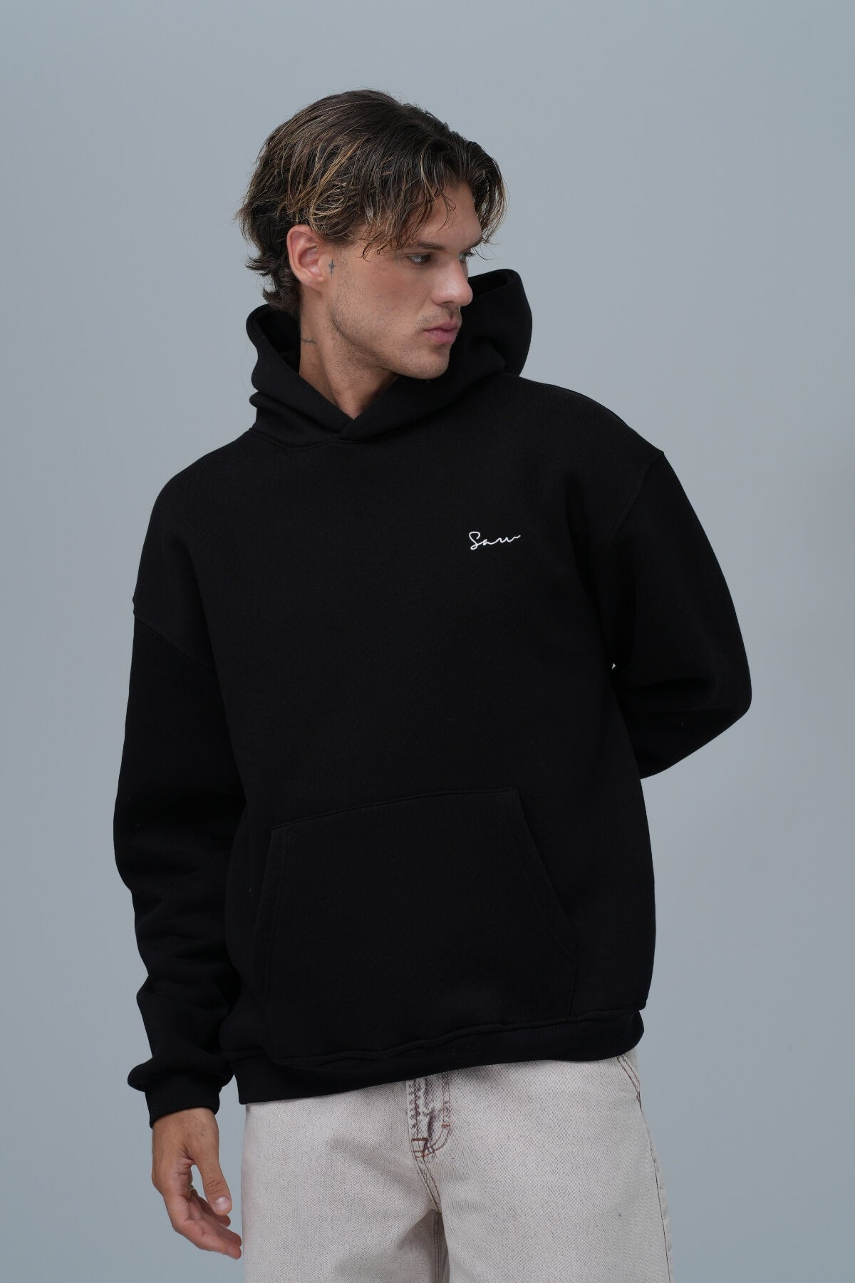 FRAMED ELEGANCE HOODIE - BLACK