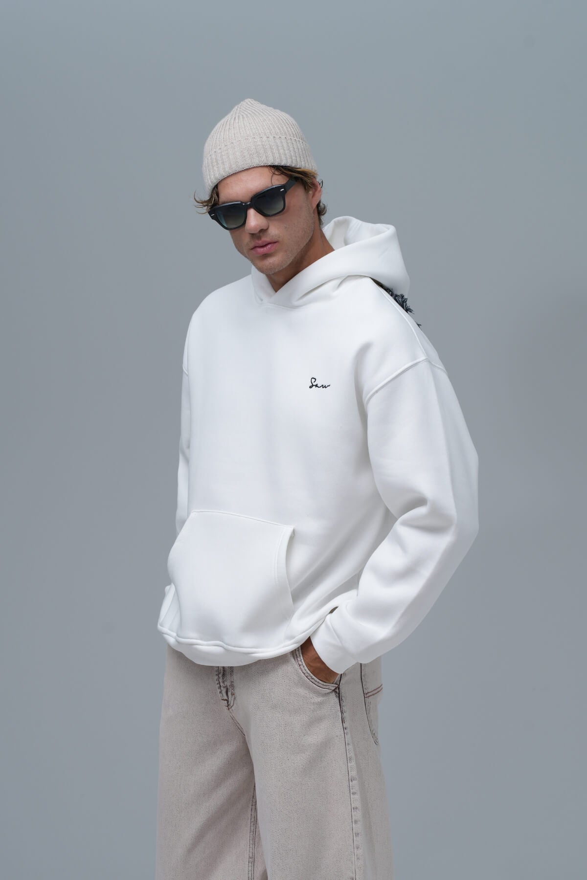 FRAMED ELEGANCE HOODIE - WHITE