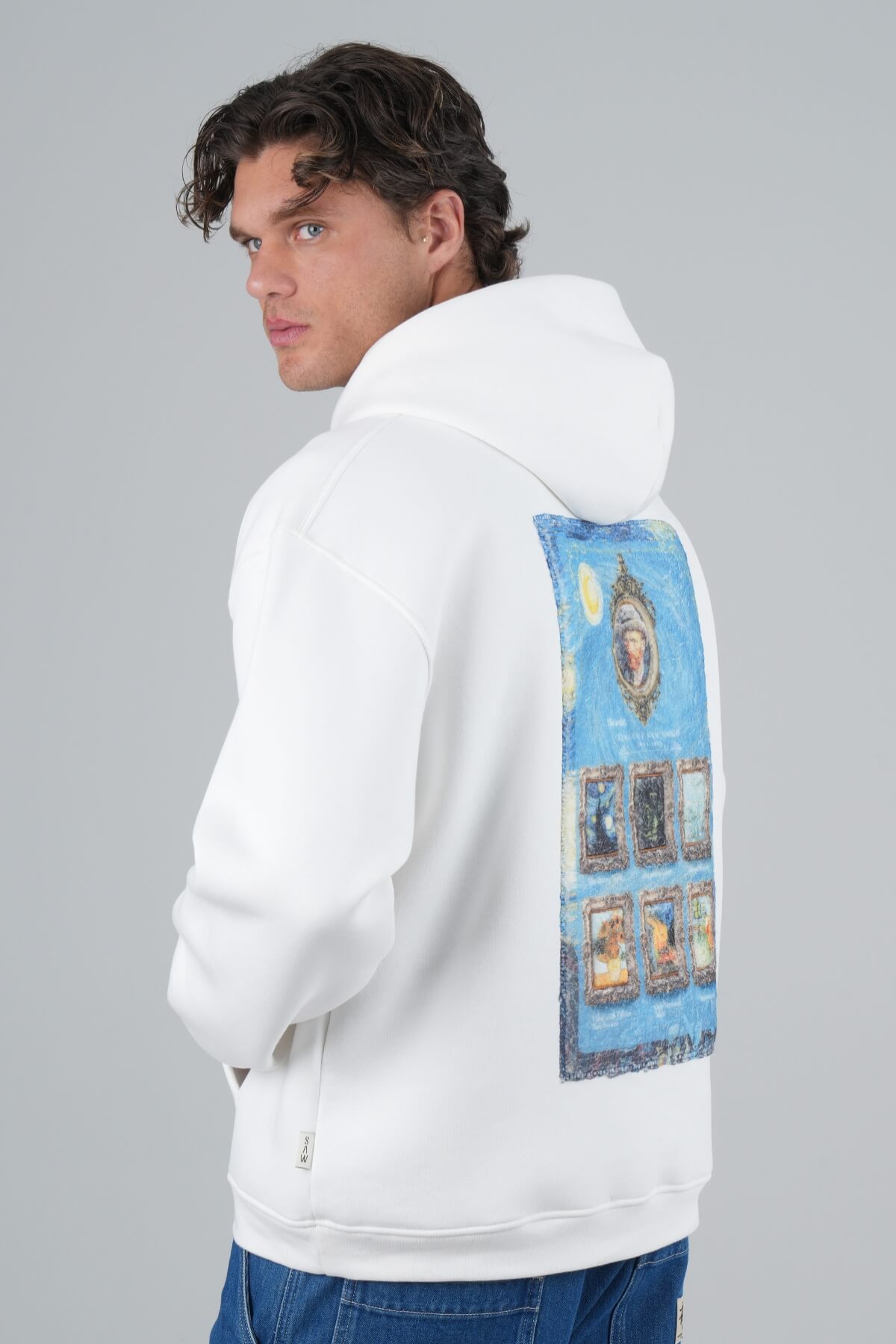 GALLERY OF THE NIGHT - WHITE