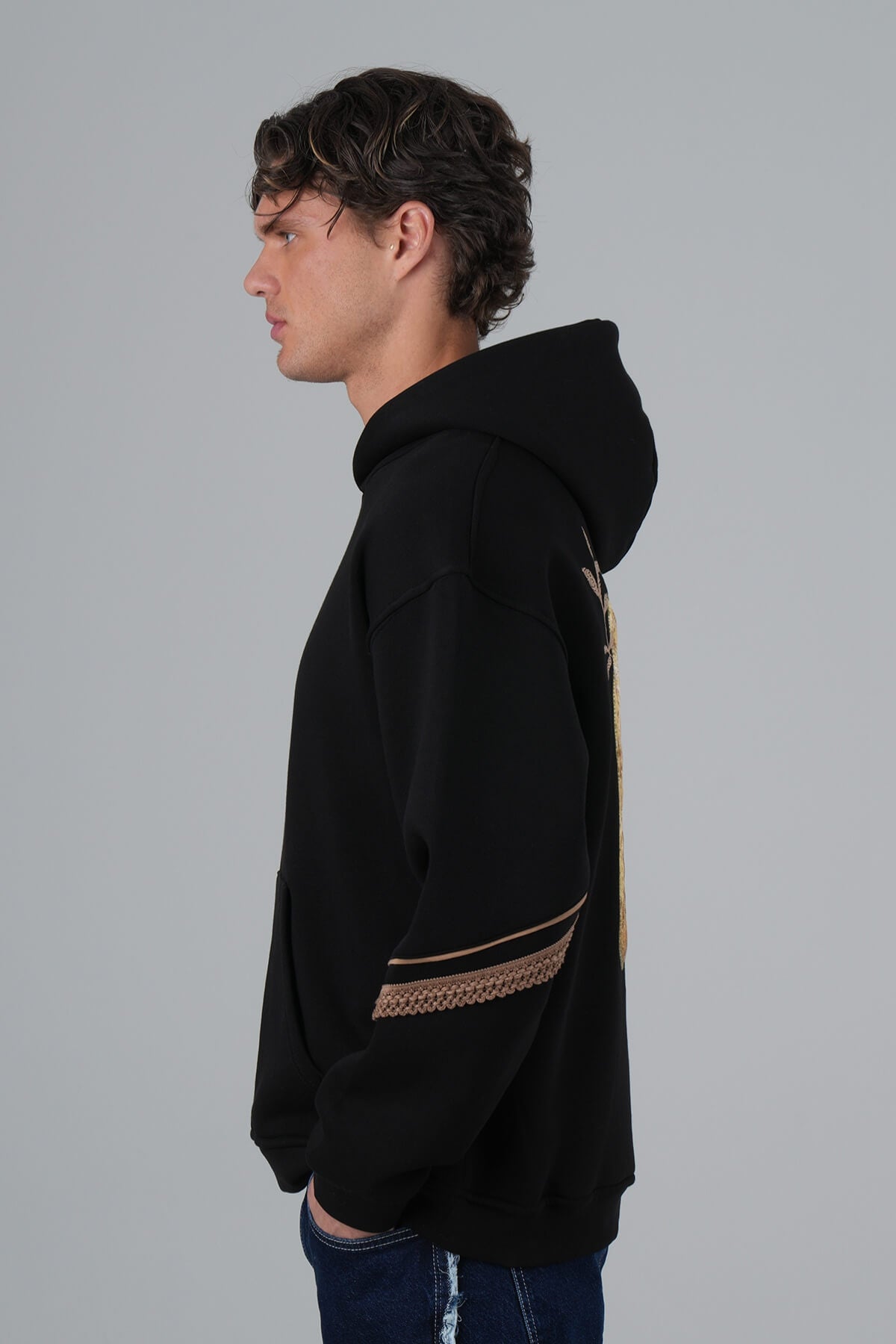 GOLDEN EVOLUTION - BLACK