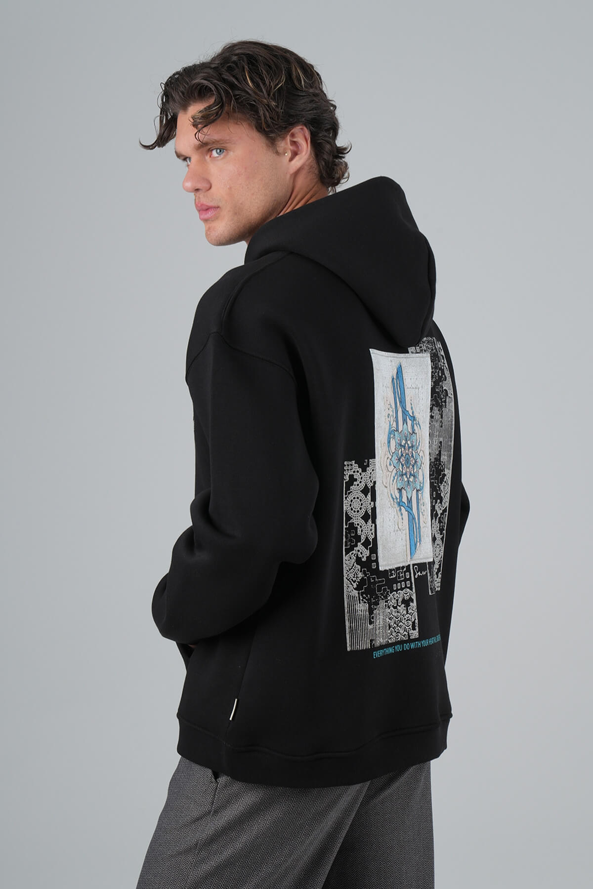 HEARTLINE GEOMETRY - BLACK