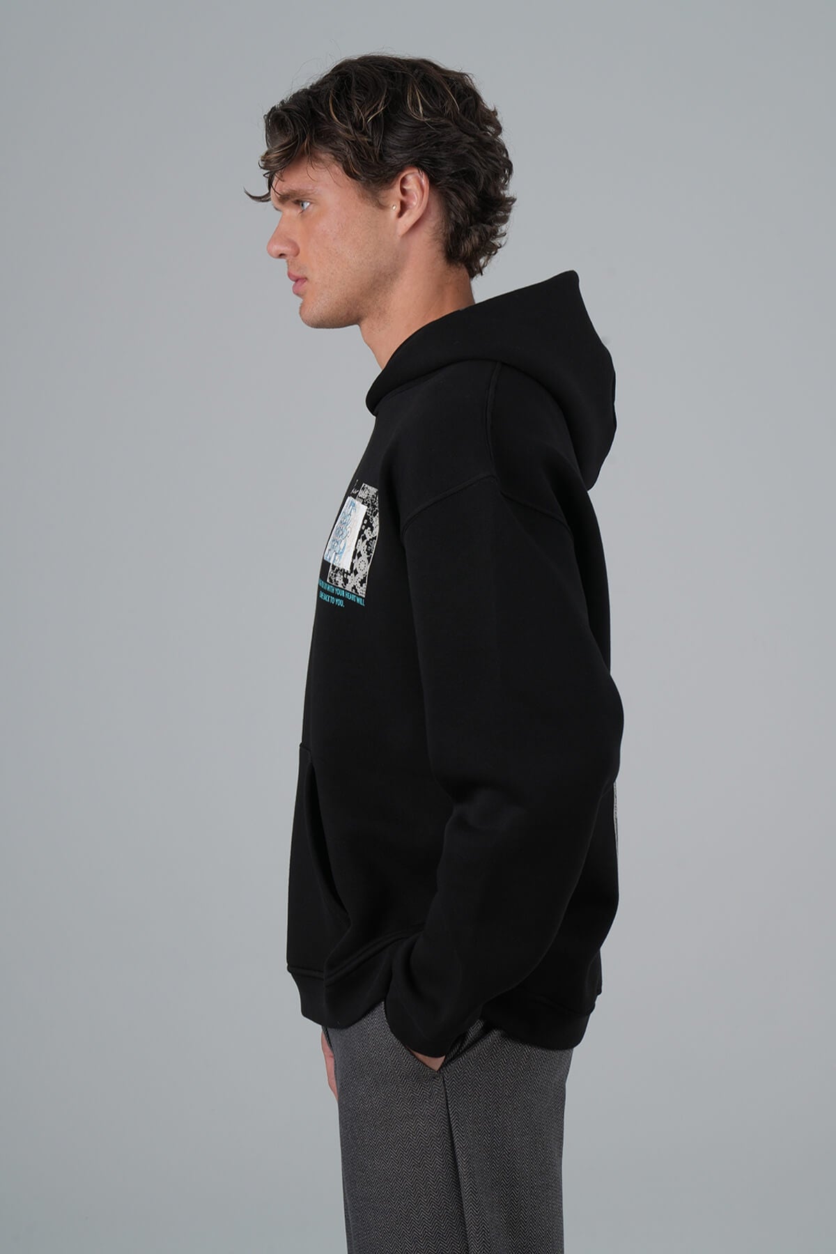 HEARTLINE GEOMETRY - BLACK