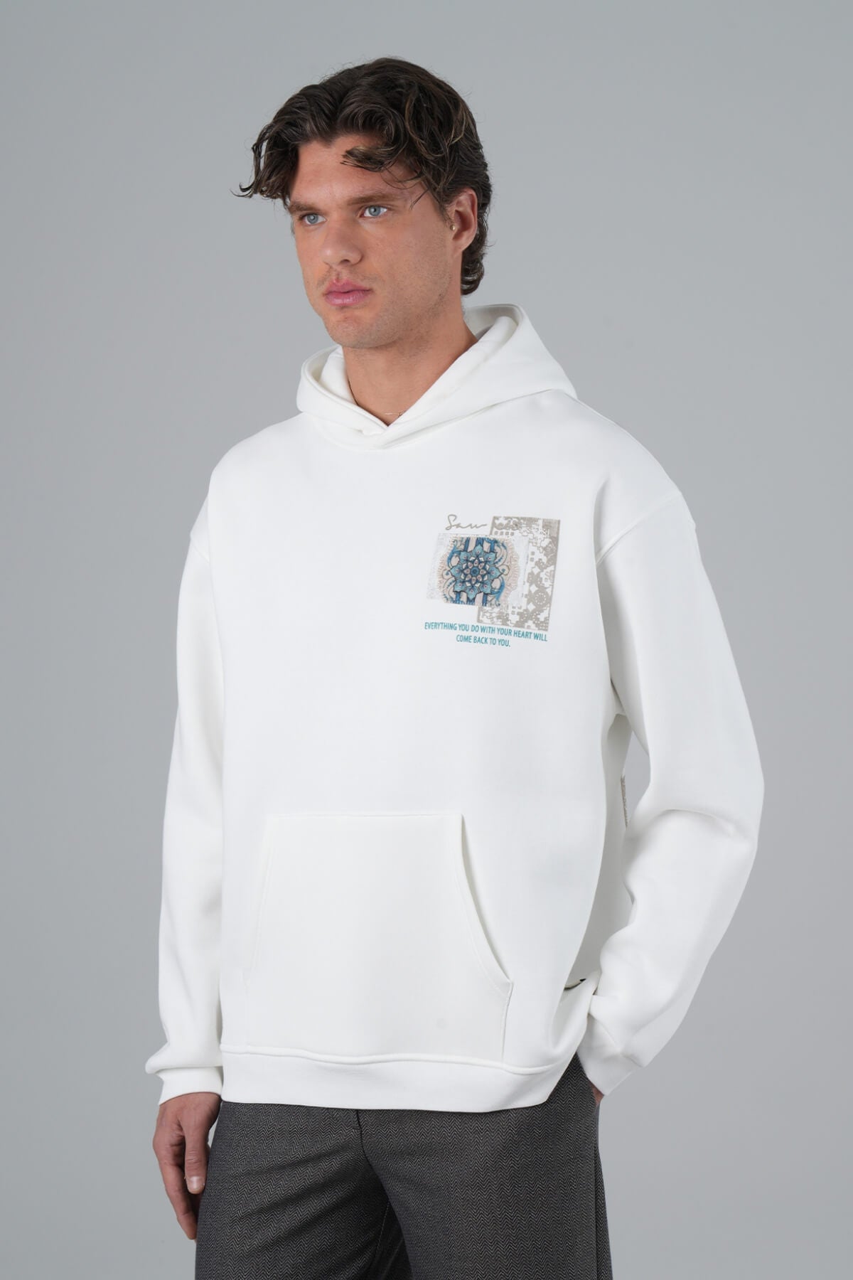 HEARTLINE GEOMETRY - WHITE