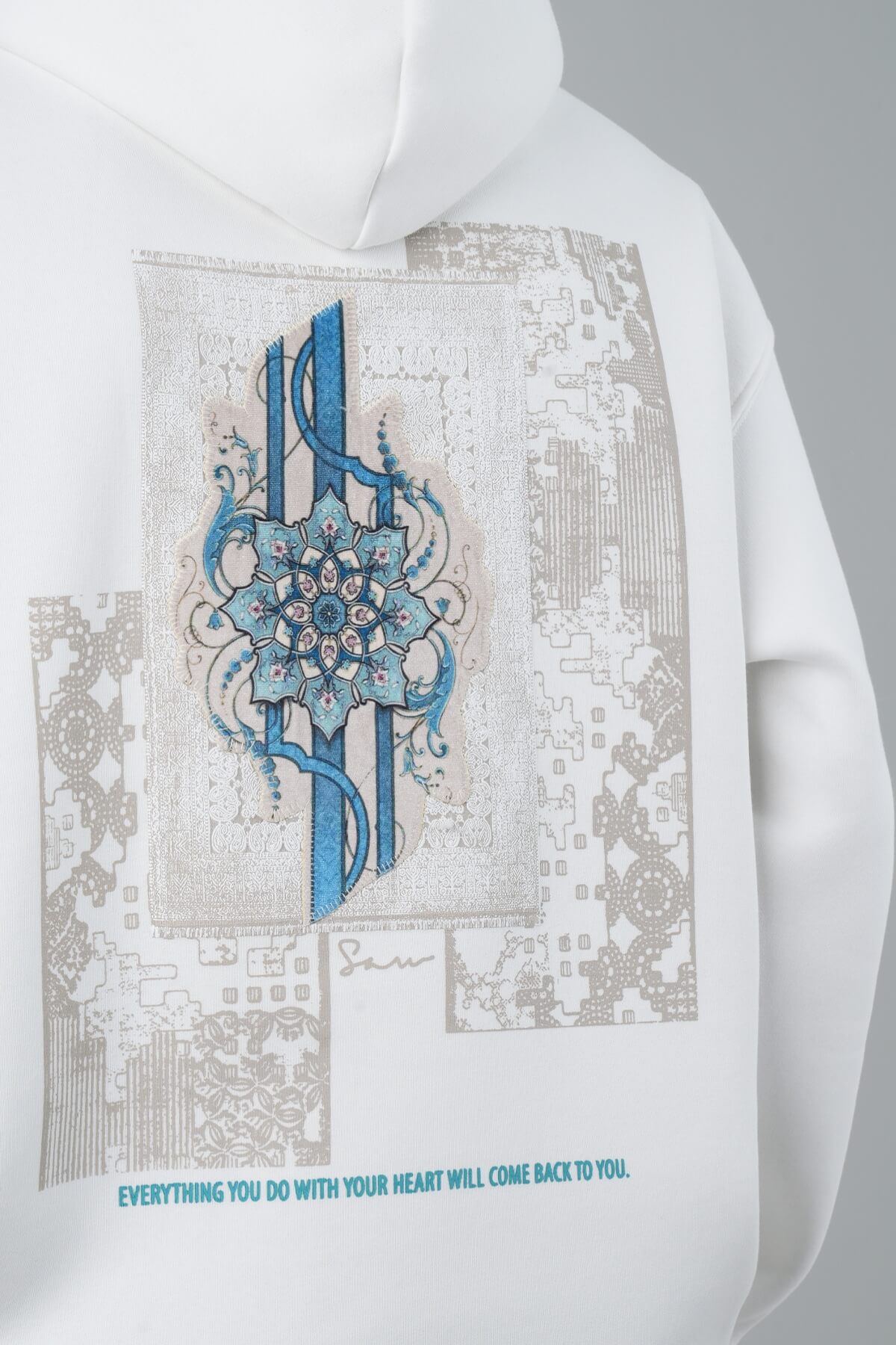 HEARTLINE GEOMETRY - WHITE