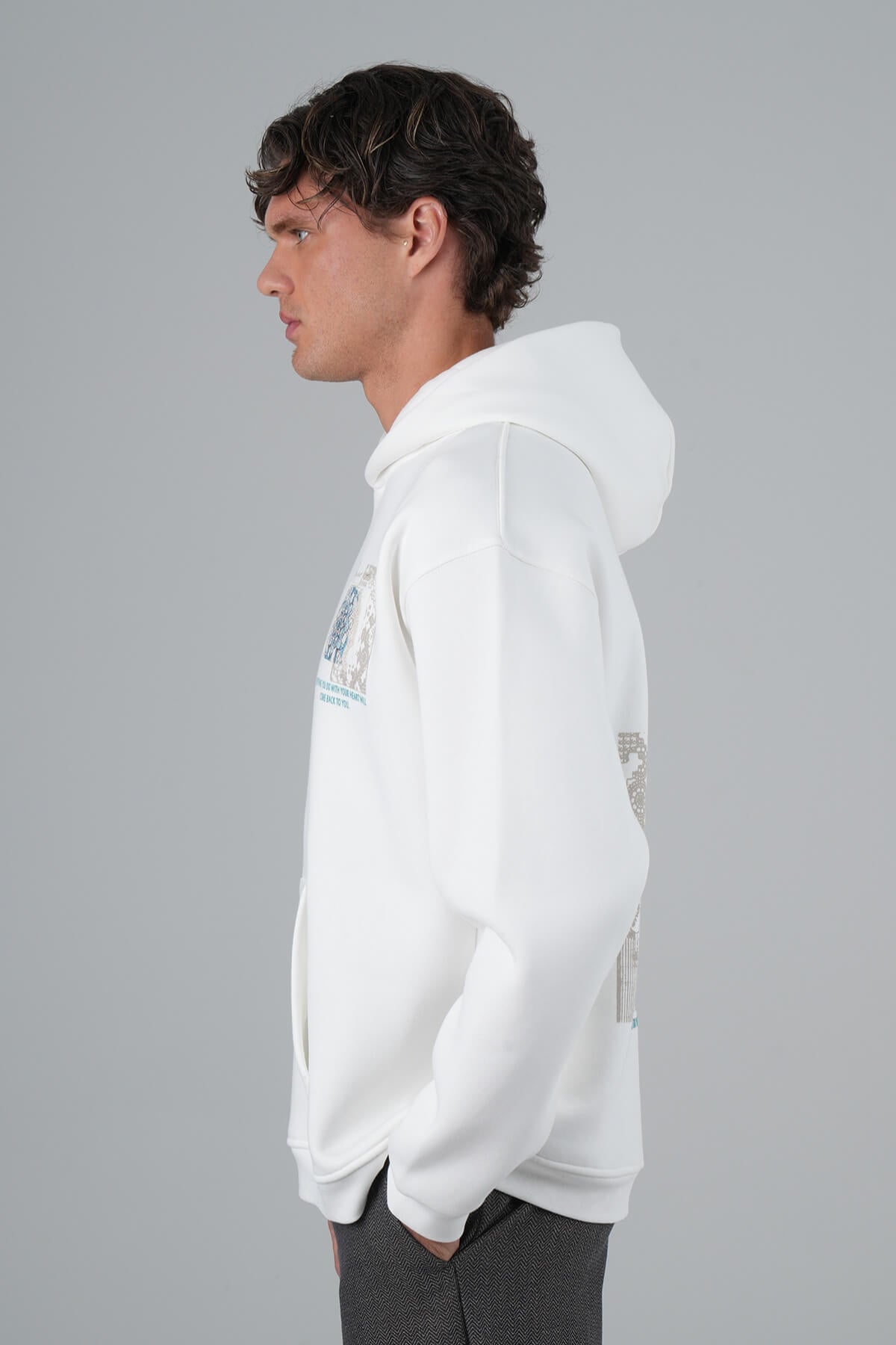 HEARTLINE GEOMETRY - WHITE