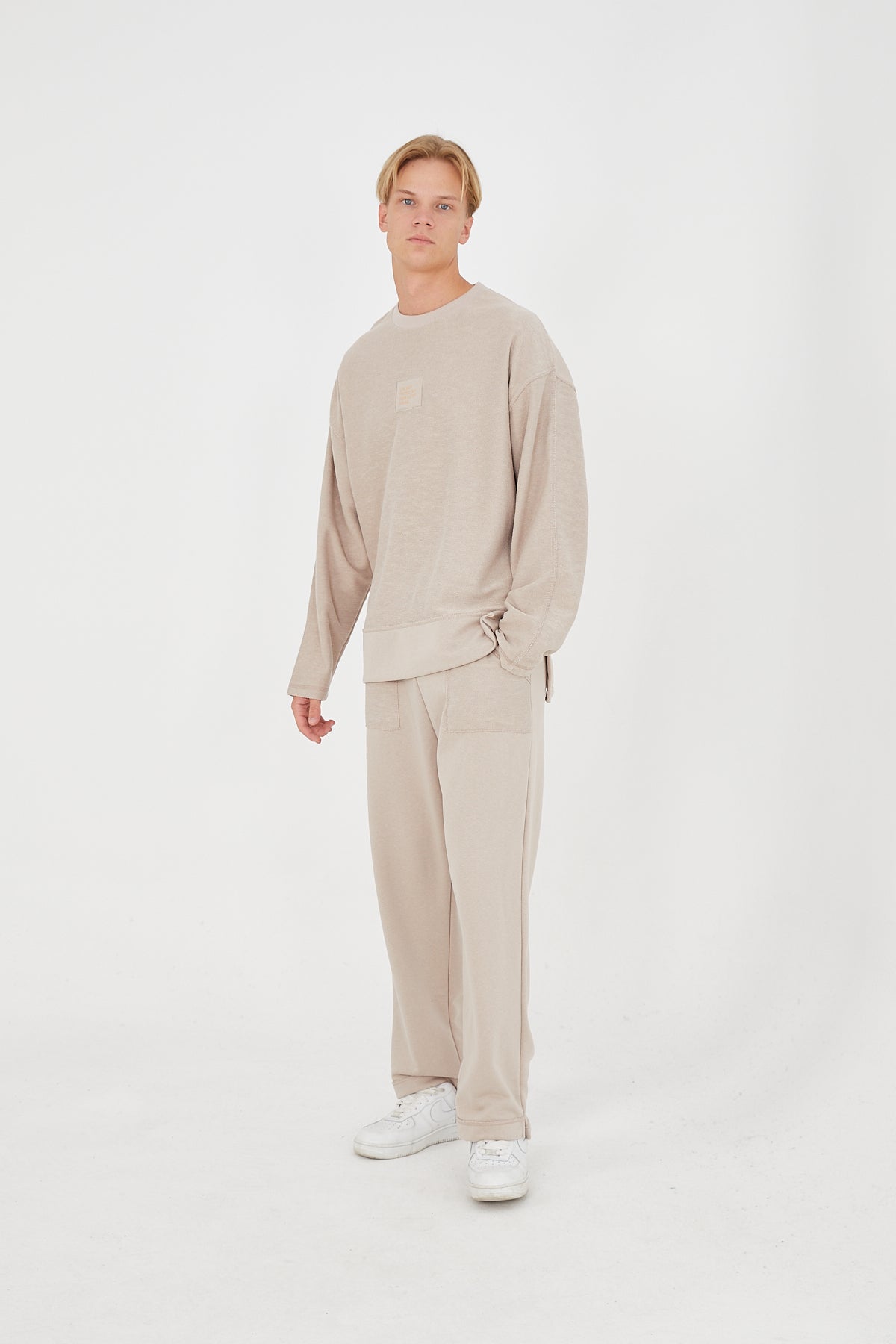 TRACKSUIT - THE PERFECT OUTFIT - BEIGE