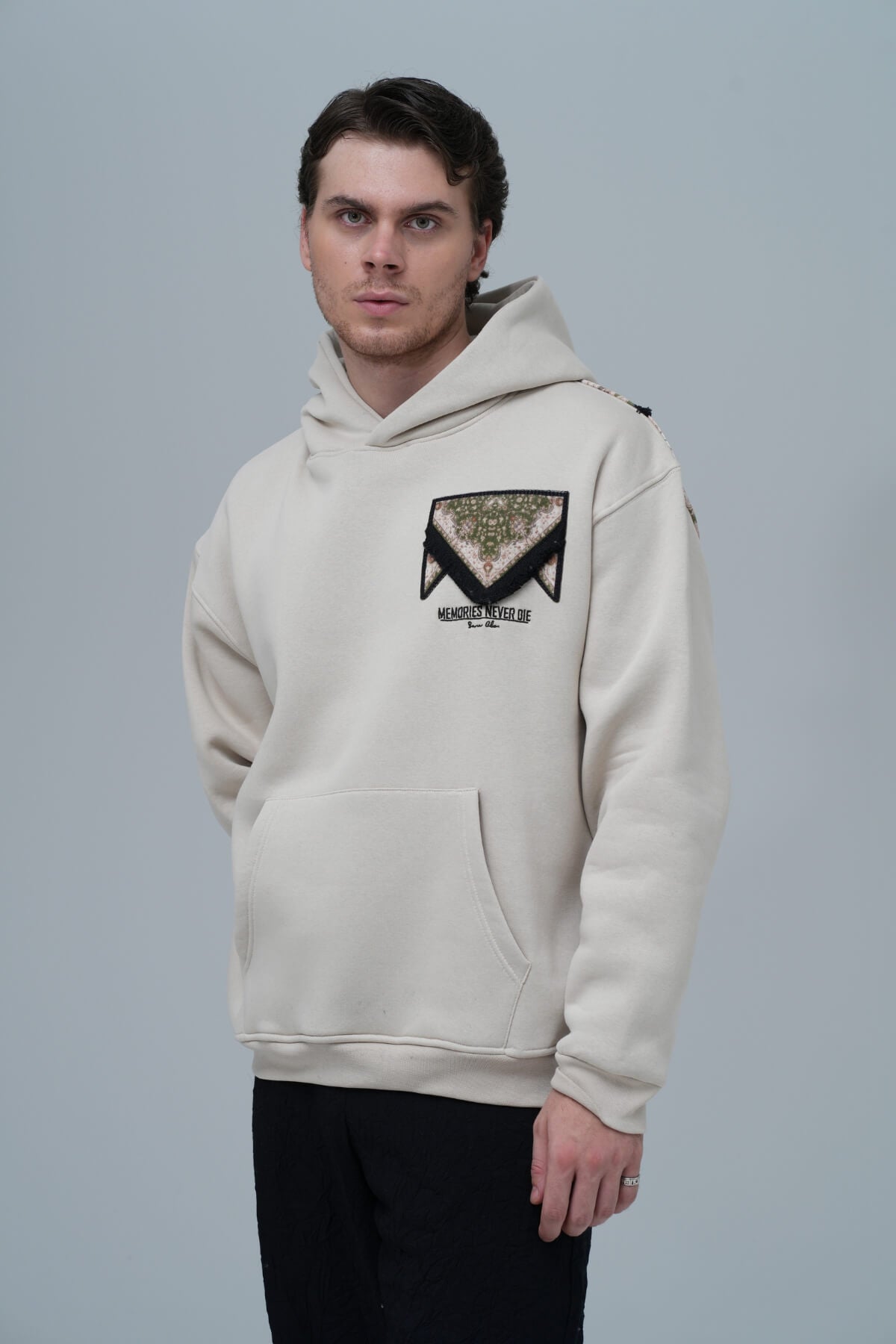 MEMORIES NEVER DIE HOODIE - OFF-WHITE