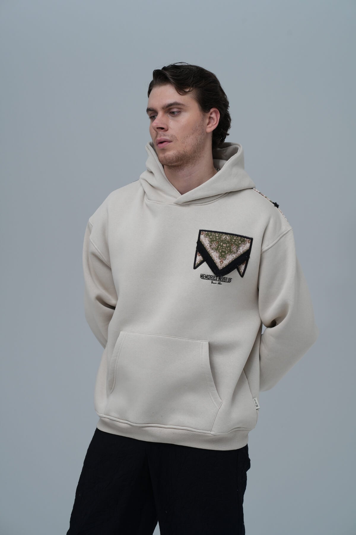 MEMORIES NEVER DIE HOODIE - OFF-WHITE