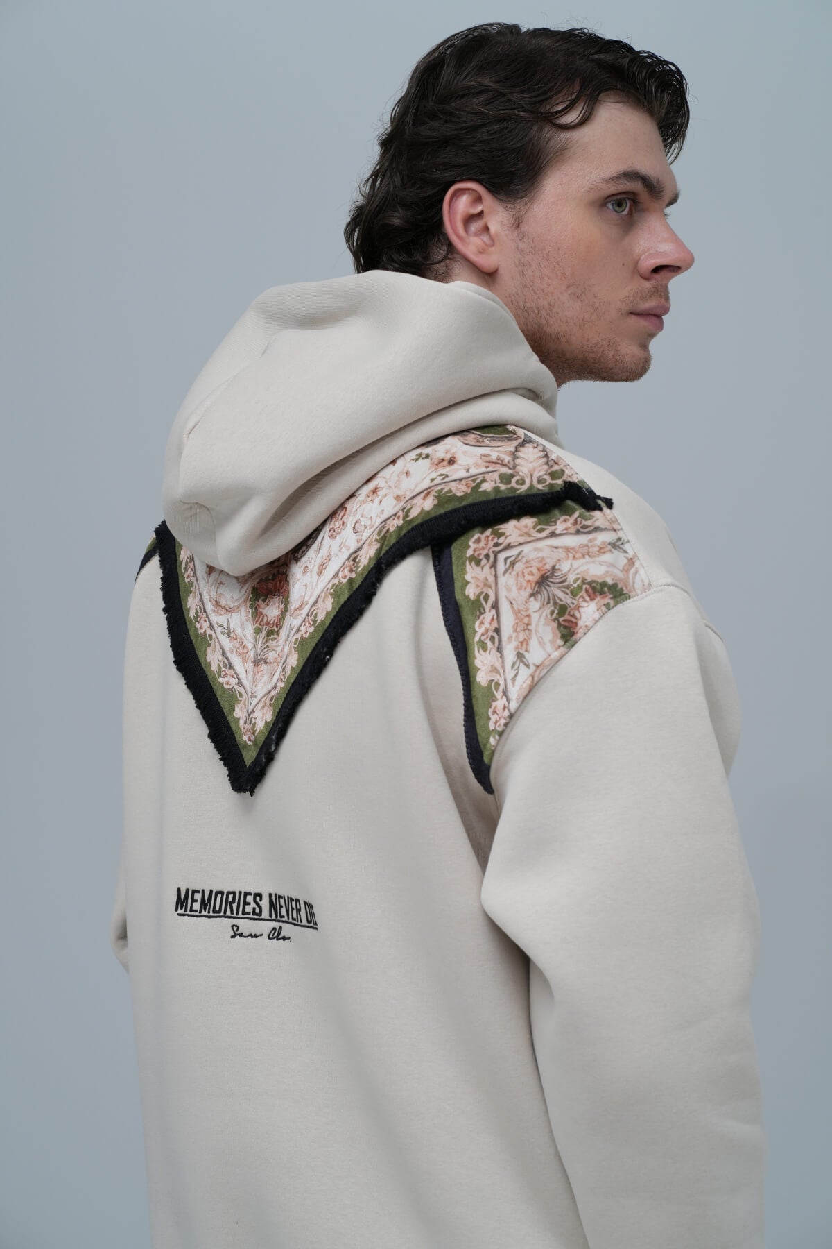 MEMORIES NEVER DIE HOODIE - OFF-WHITE