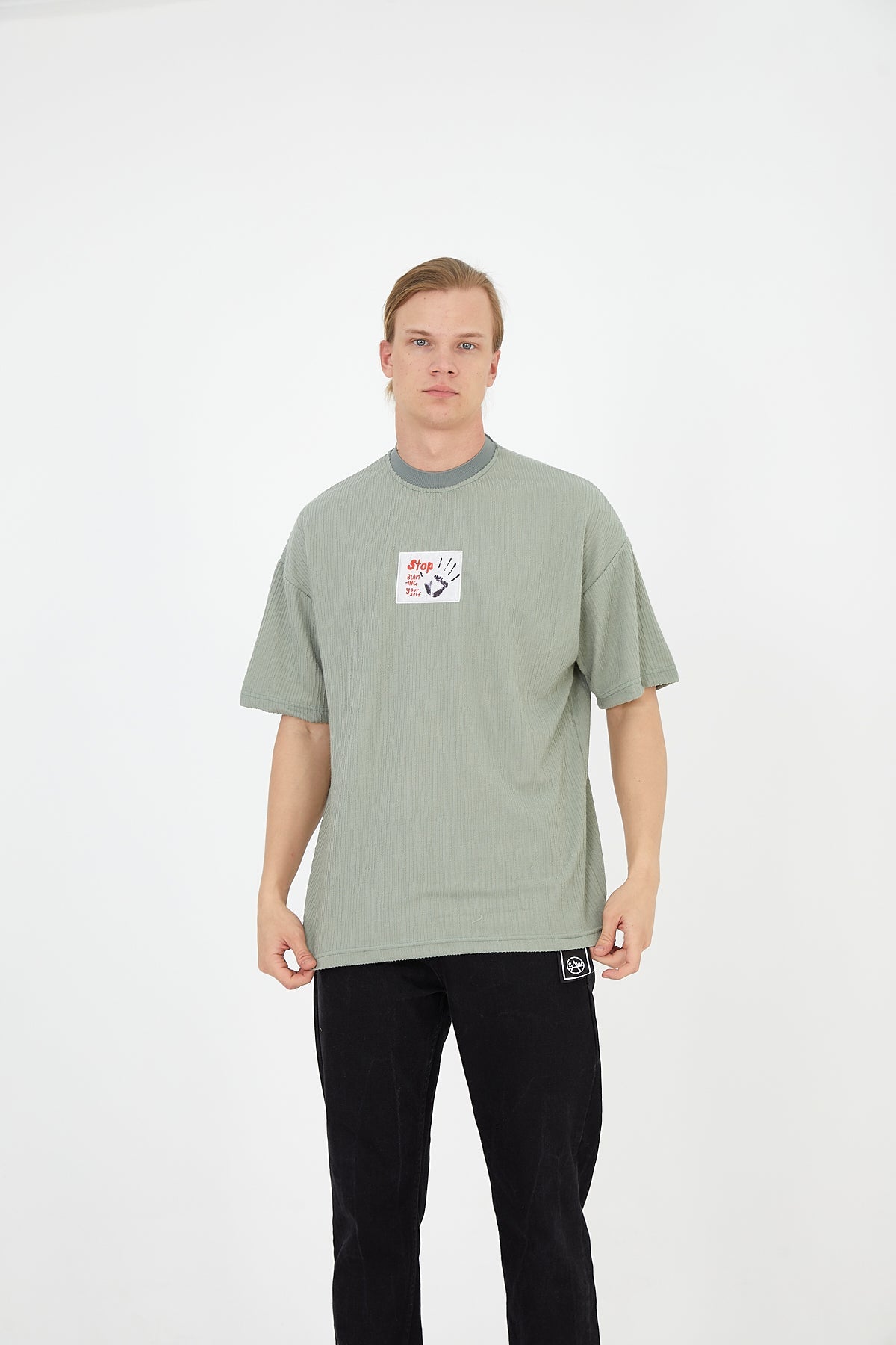 T-SHIRT - STOP STOPPING YOURSELF - GREEN - DYS-Amsterdam