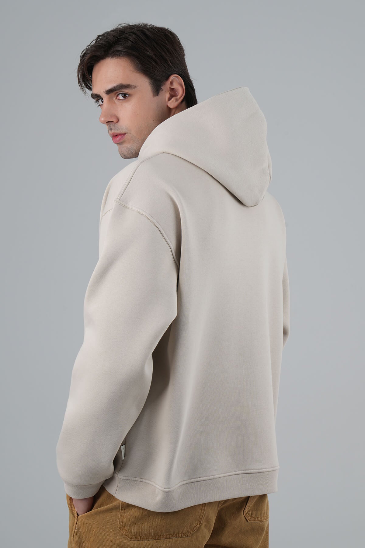 VINCENT IN THREADS - OFF-WHITE