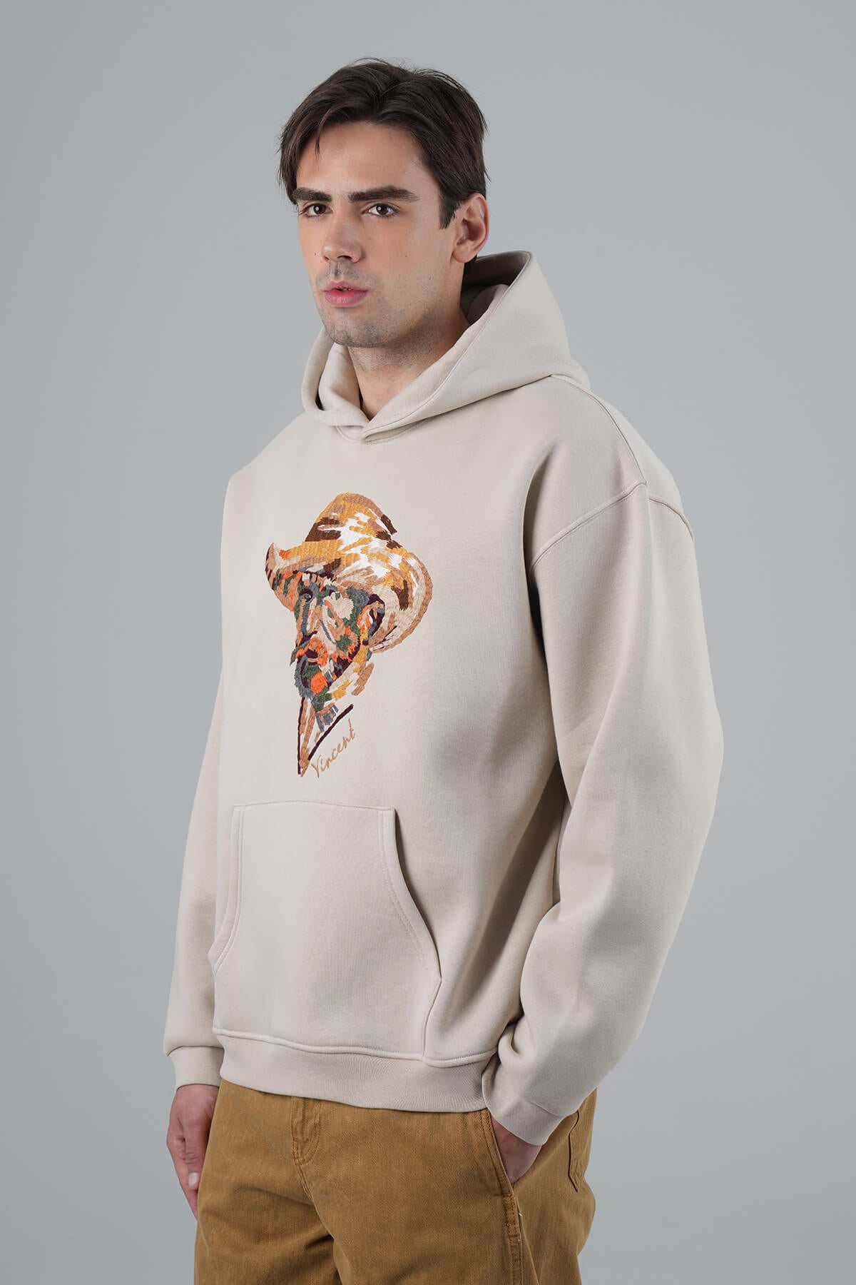 VINCENT IN THREADS - OFF-WHITE