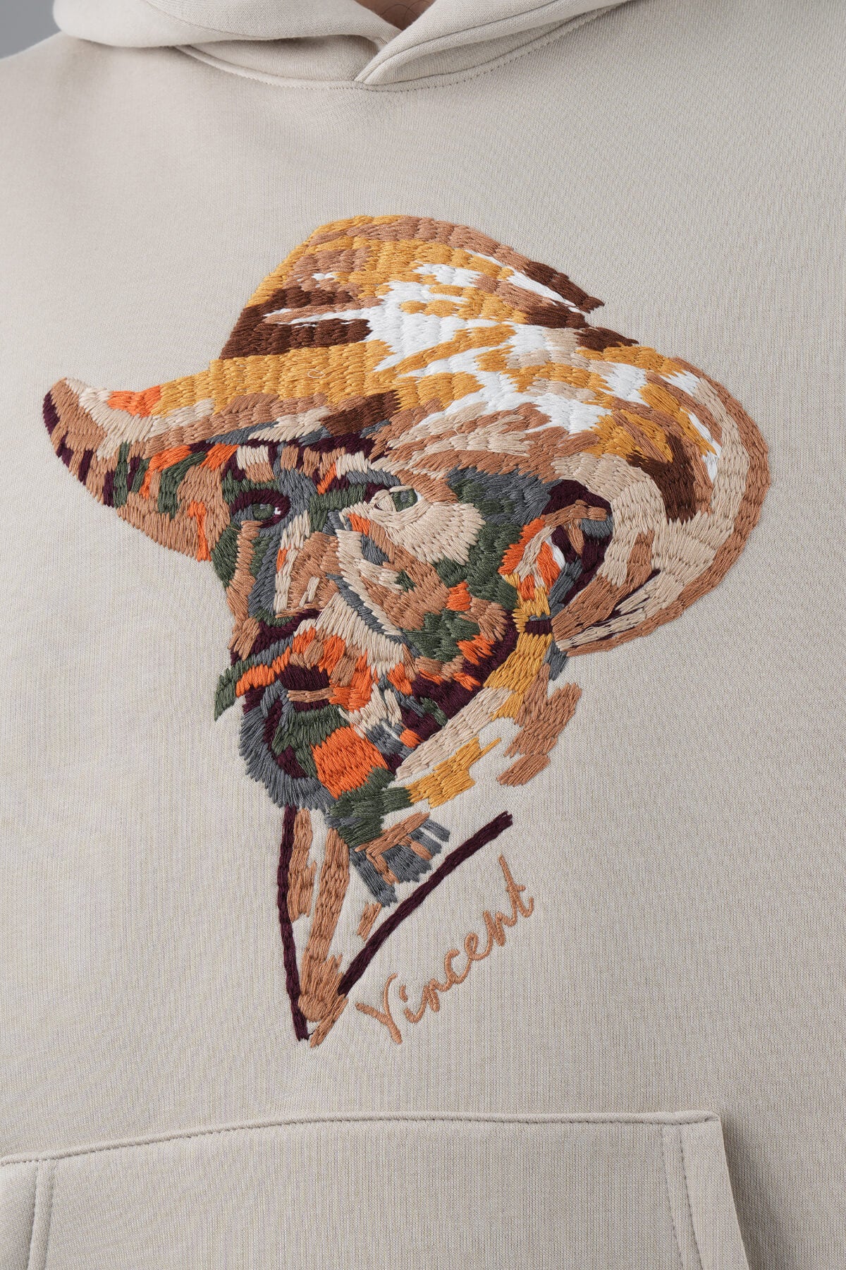 VINCENT IN THREADS - OFF-WHITE