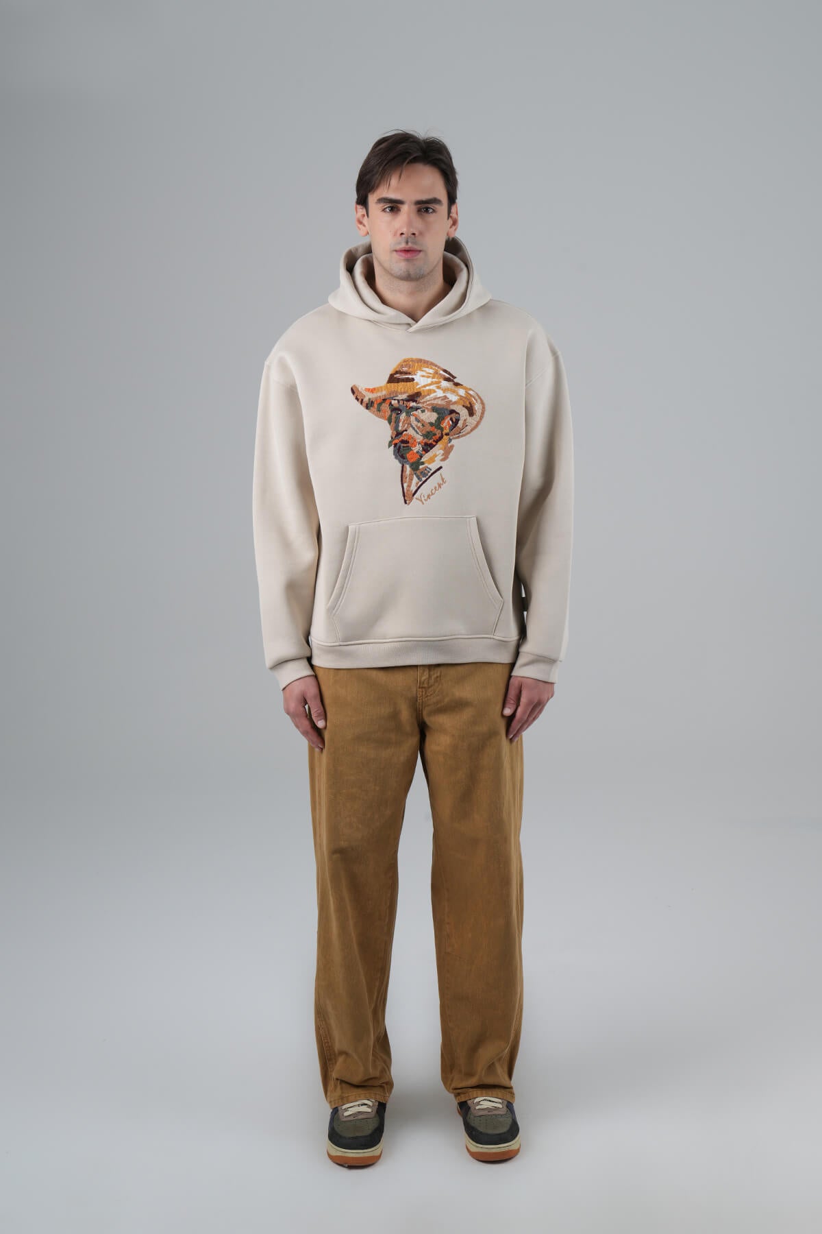 VINCENT IN THREADS - OFF-WHITE