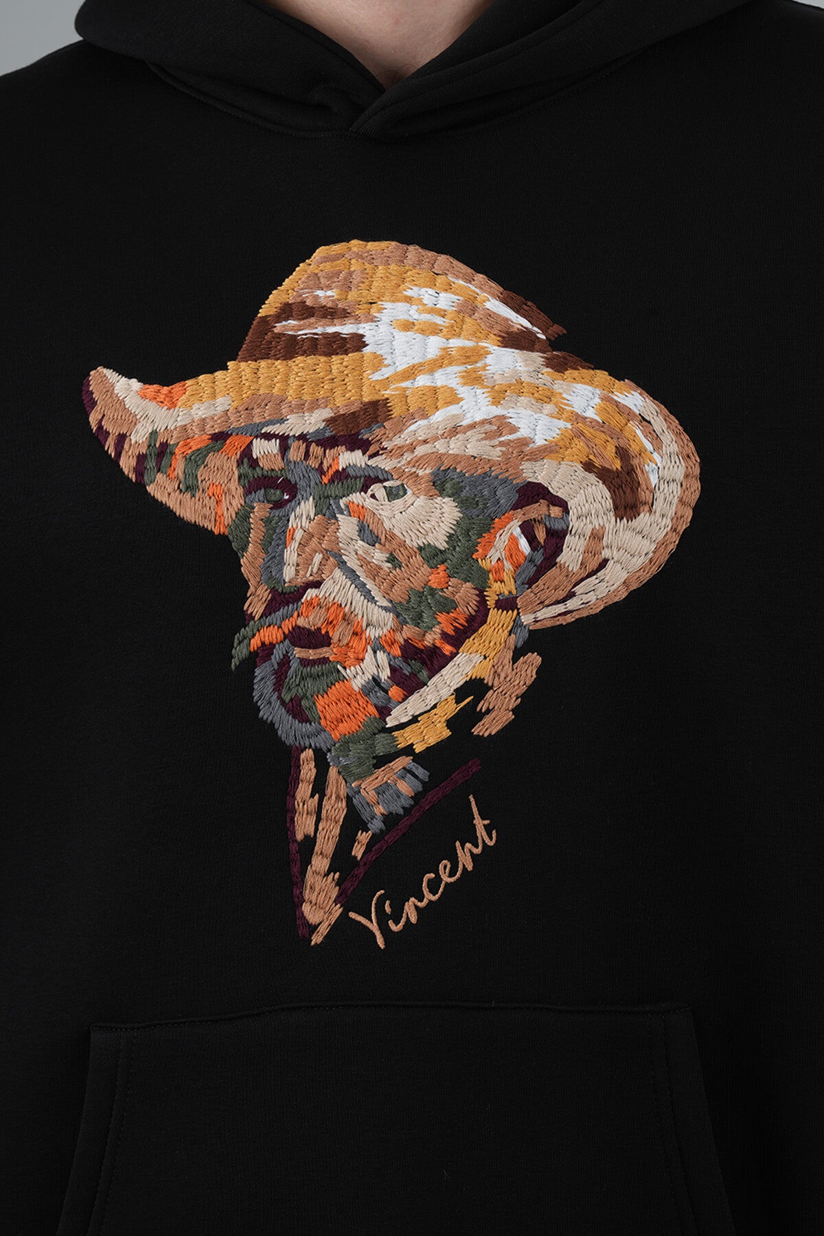 VINCENT IN THREADS - BLACK