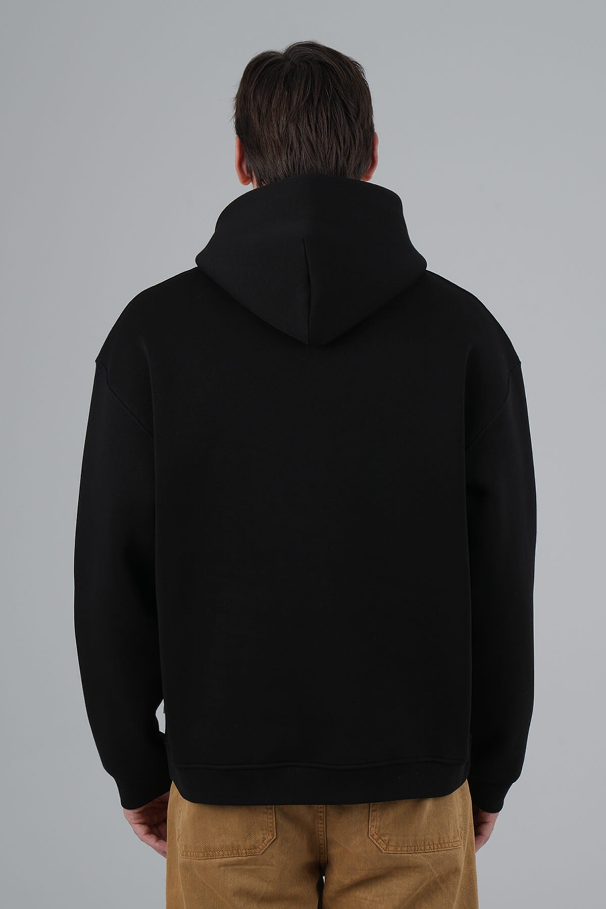 VINCENT IN THREADS - BLACK