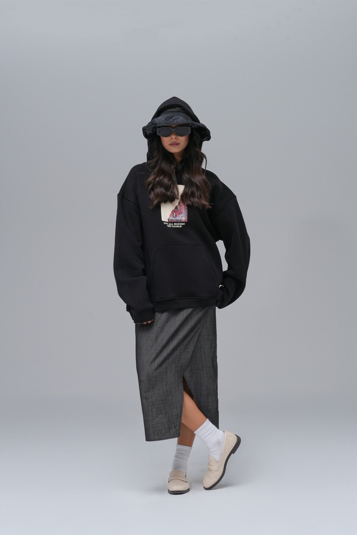 VISIBLE WOUNDS HOODIE - BLACK