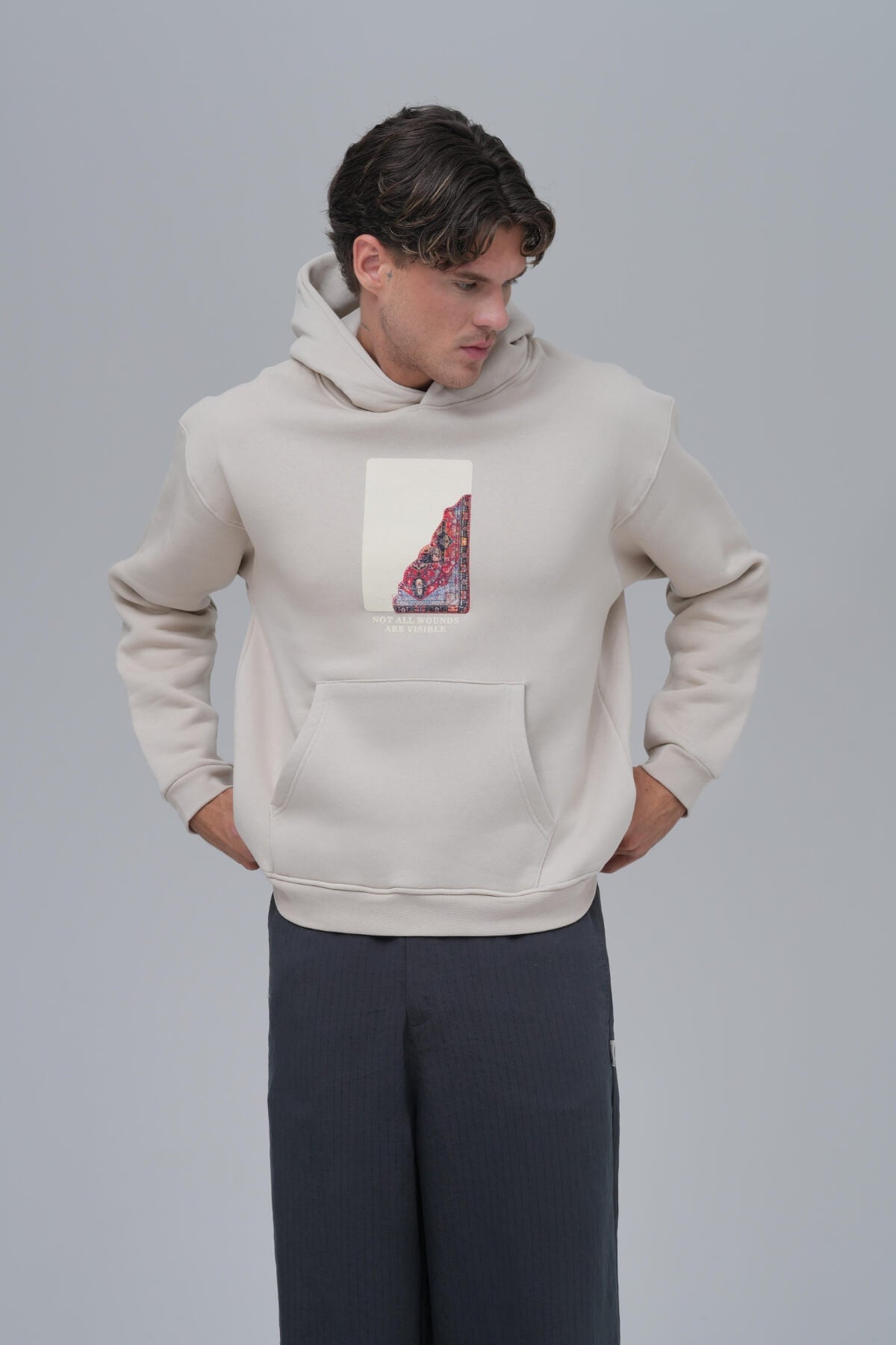 VISIBLE WOUNDS HOODIE - OFF-WHITE