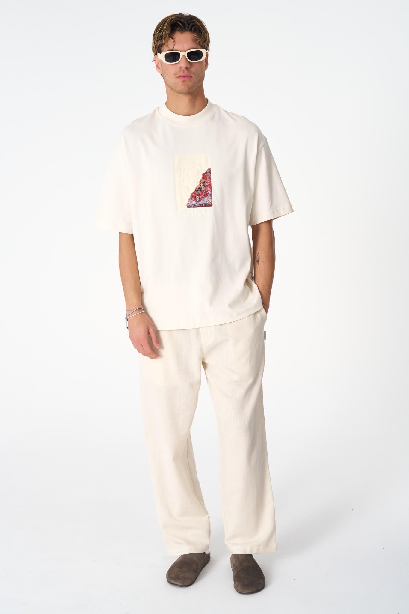 VISIBLE WOUNDS - OFF WHITE